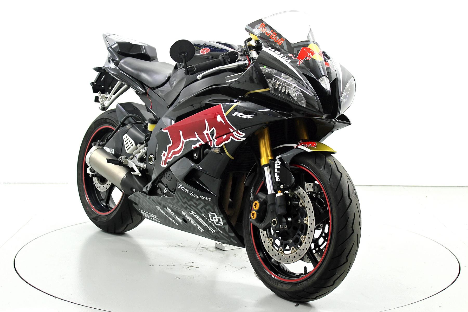 YAMAHA YZF-R6-image-1