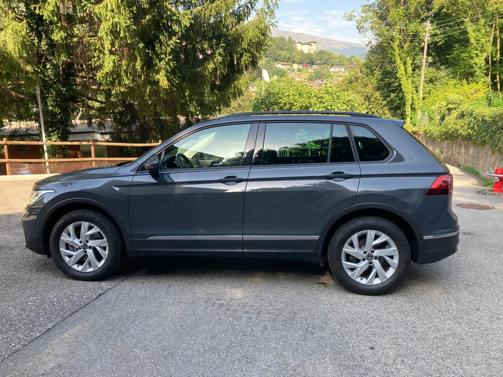 VW Tiguan 2.0TSI Elegance 4Motion DSG-showroom-element-3