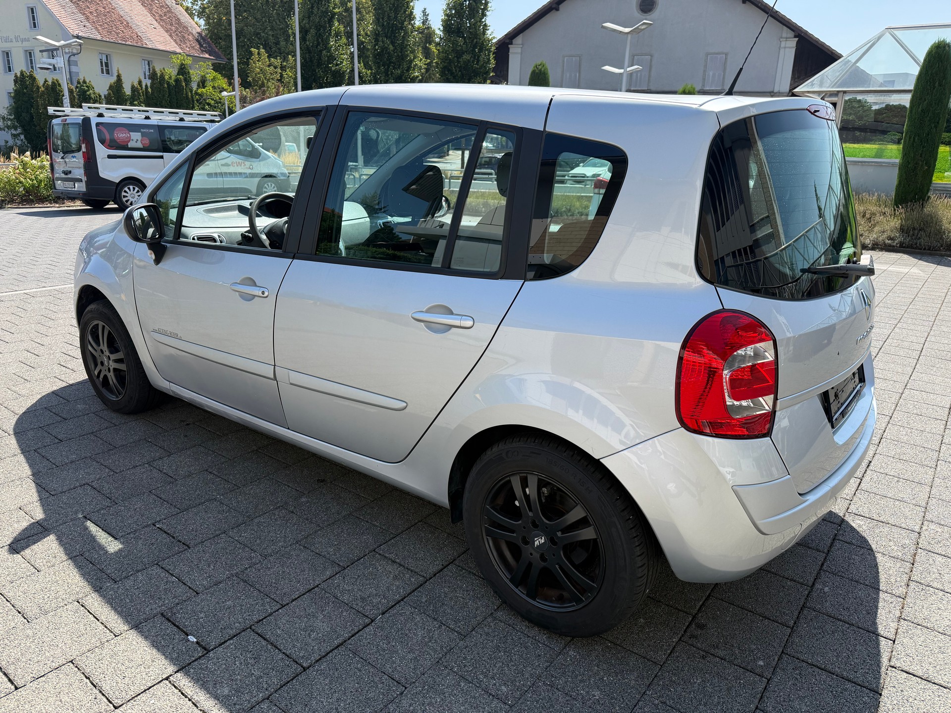RENAULT Modus 1.6 16V Night&Day Automatic-image-3