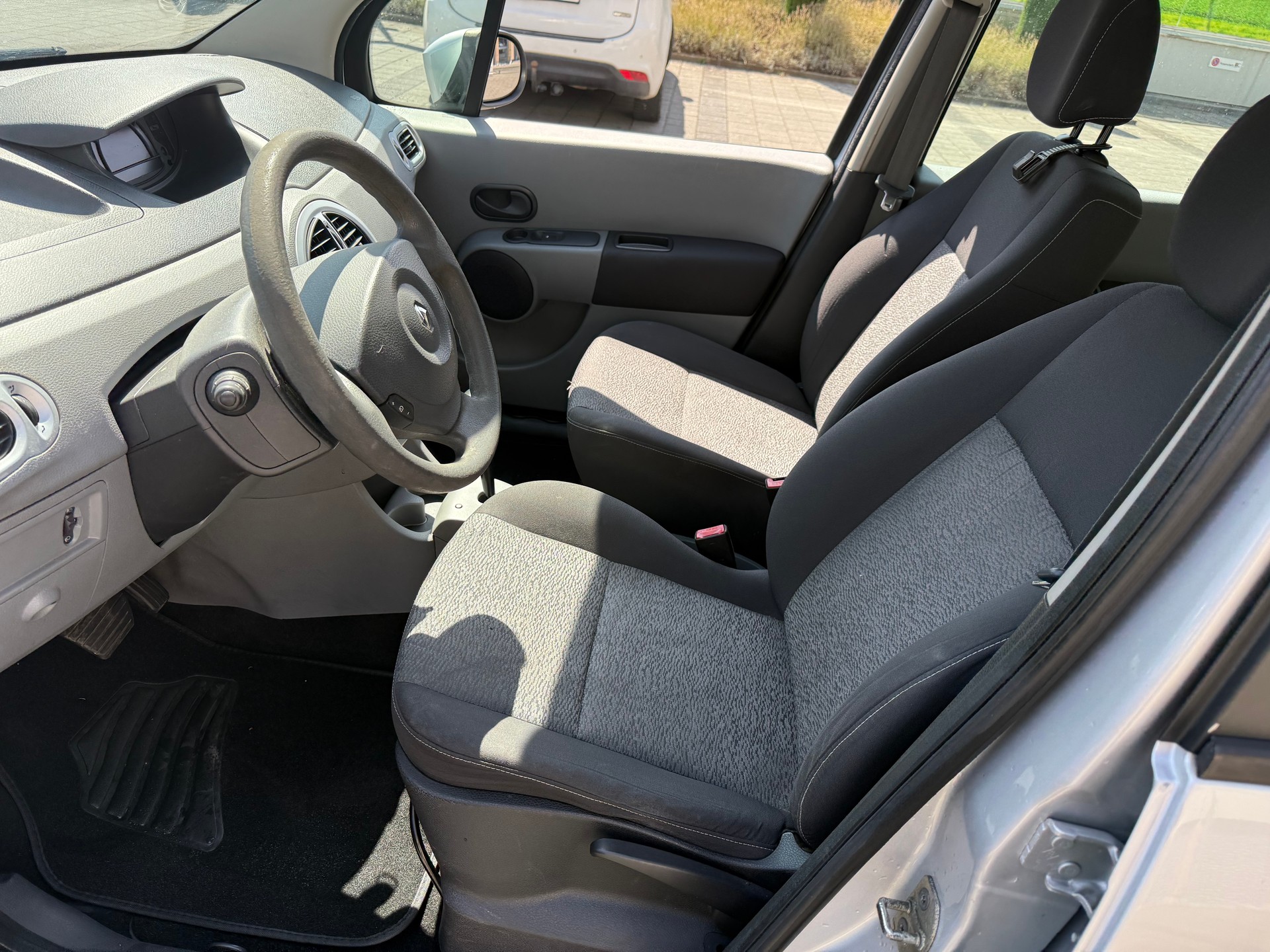 RENAULT Modus 1.6 16V Night&Day Automatic-image-7