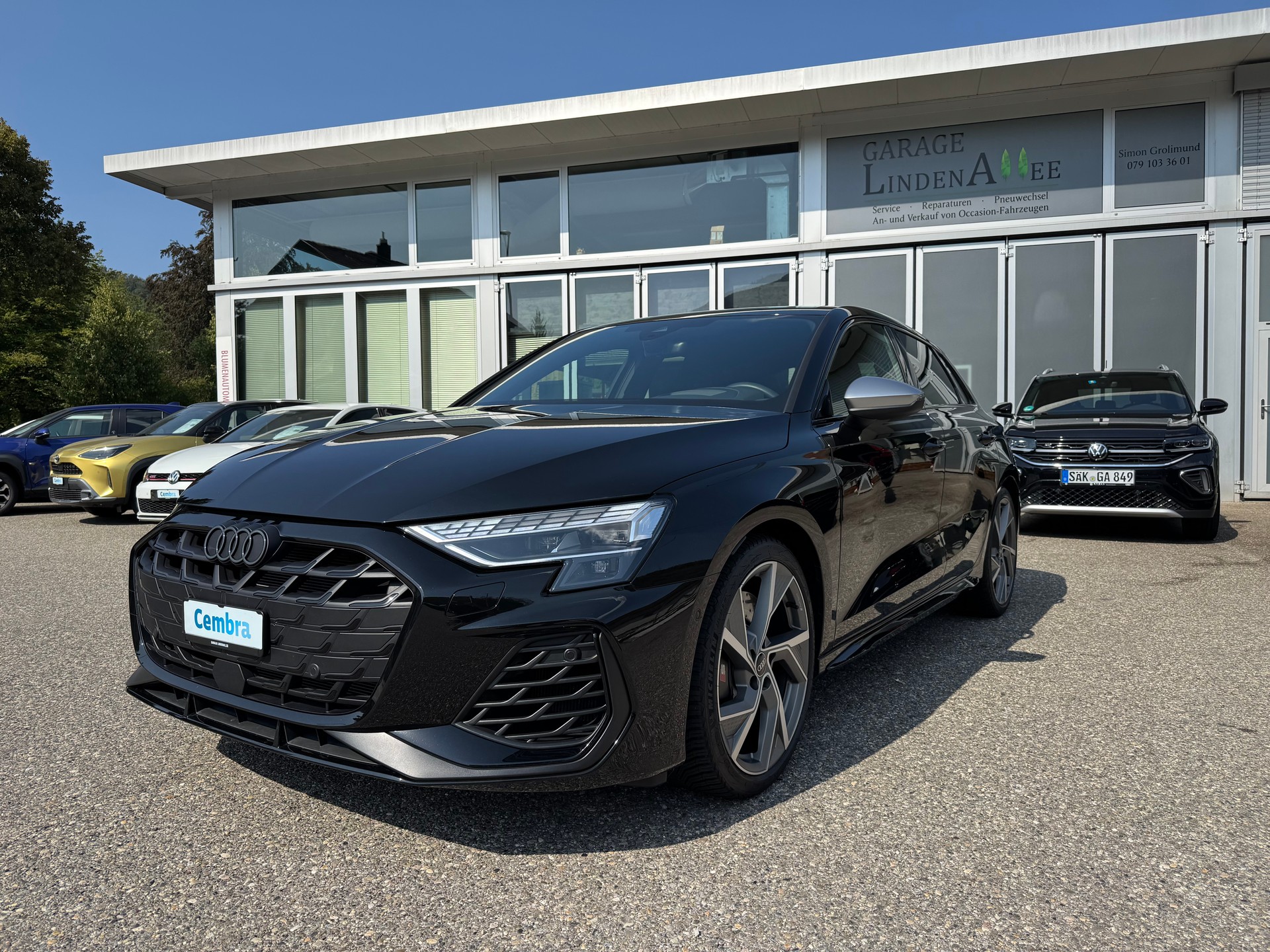 AUDI S3 Sportback *Performance Akrapovic* TFSI quattro S-tronic-showroom-element-1