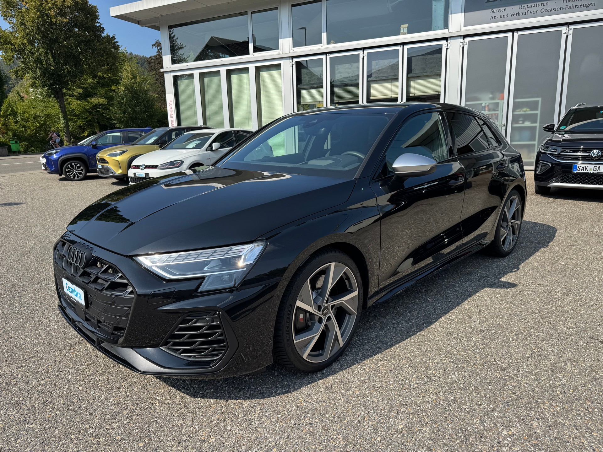 AUDI S3 Sportback *Performance Akrapovic* TFSI quattro S-tronic-showroom-element-2