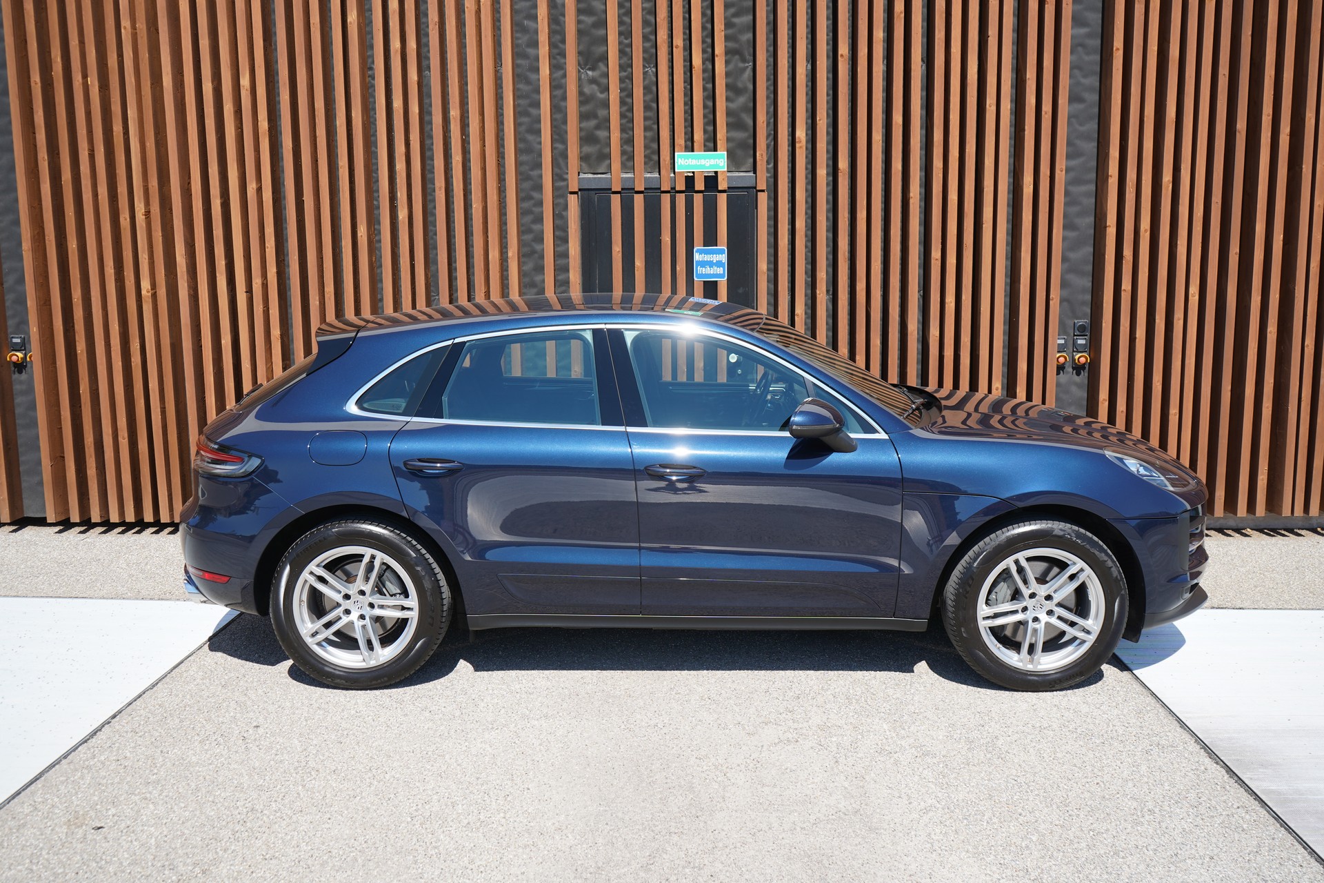 PORSCHE MACAN S PDK l 354 PS-image-4