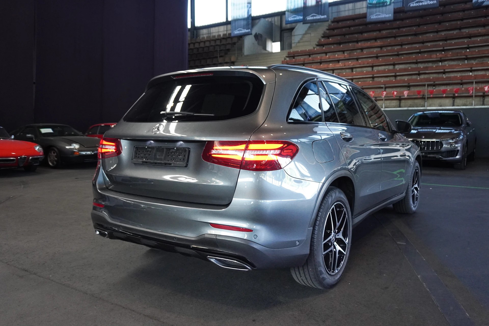 MERCEDES-BENZ GLC 250 d 4Matic 9G-Tronic / MFK: 18.8.2026 / Garantie 12 Monate-showroom-element-3