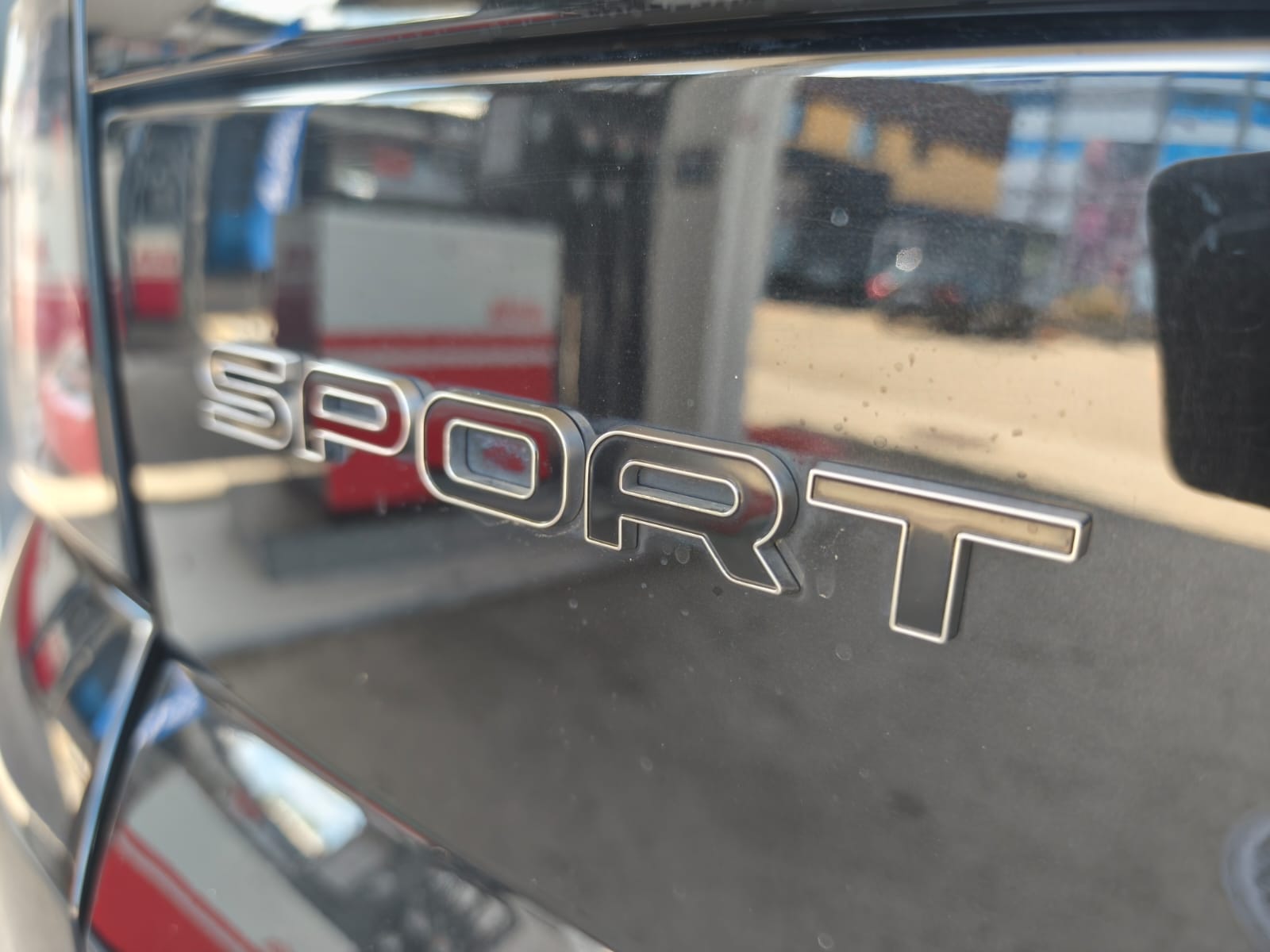 LAND ROVER Range Rover Sport D250 3.0D I6 MHEV HSE Silver Automatic-image-14