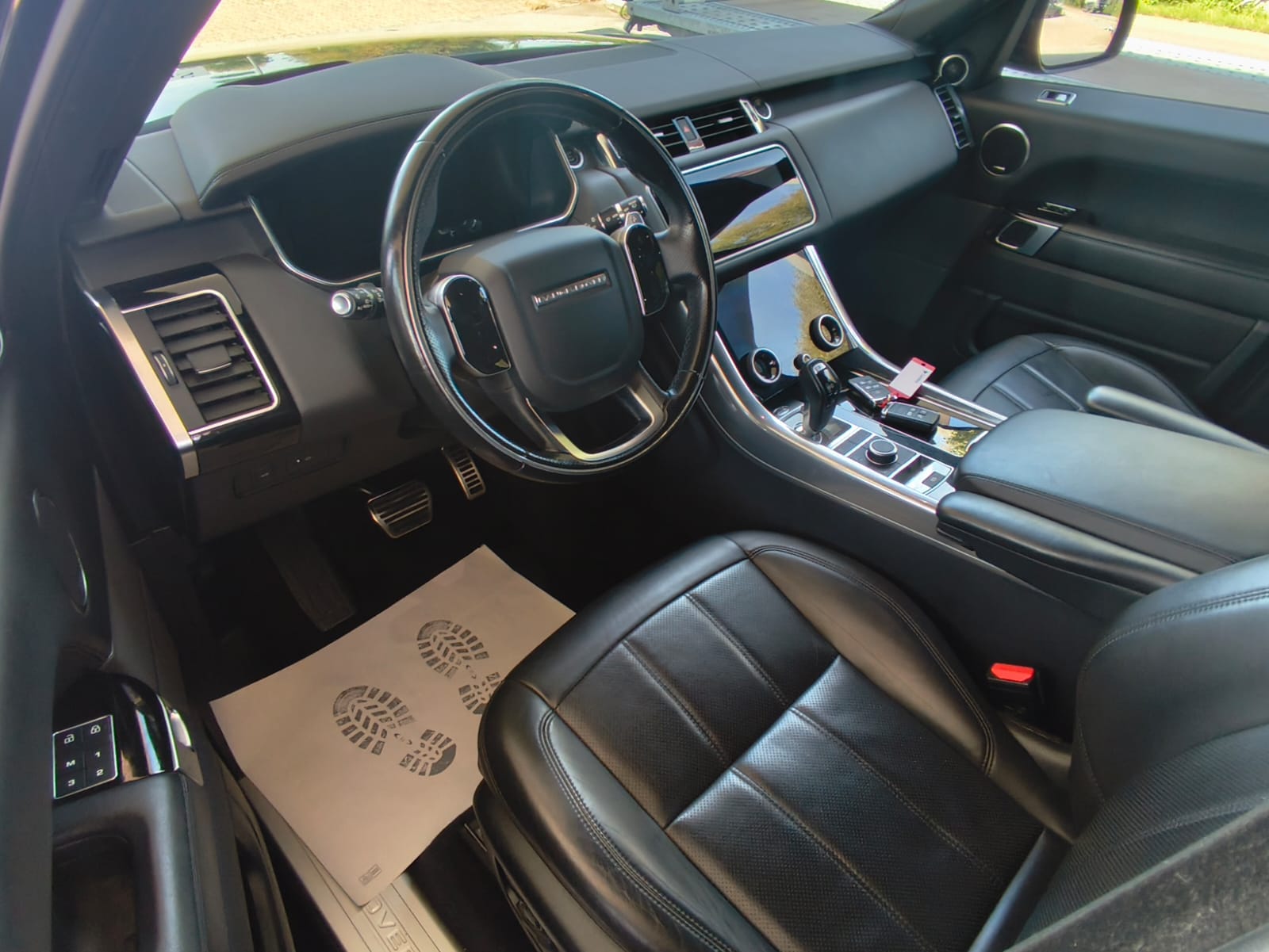 LAND ROVER Range Rover Sport D250 3.0D I6 MHEV HSE Silver Automatic-image-8