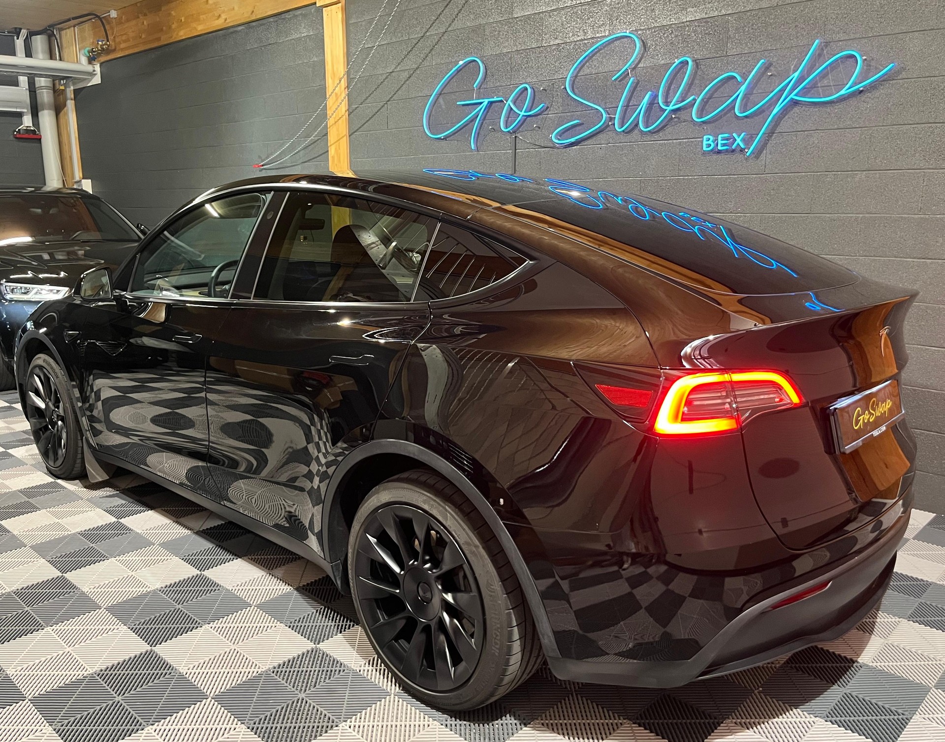 TESLA Model Y RWD-image-7