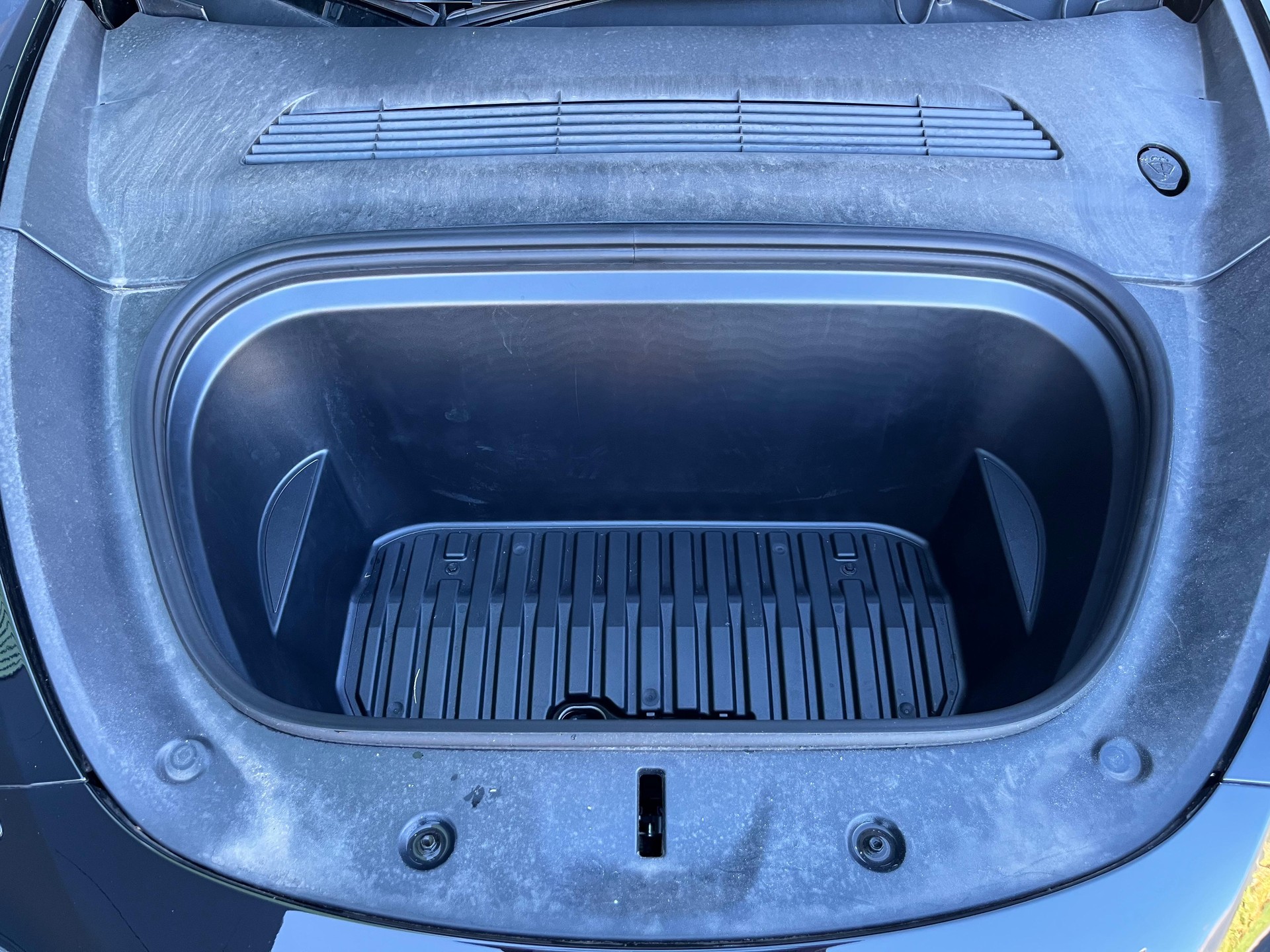 TESLA Model Y RWD-image-16