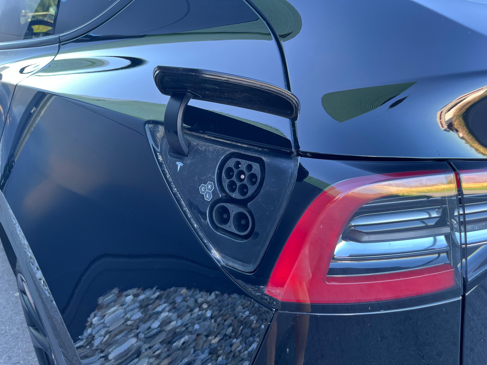 TESLA Model Y RWD-image-8