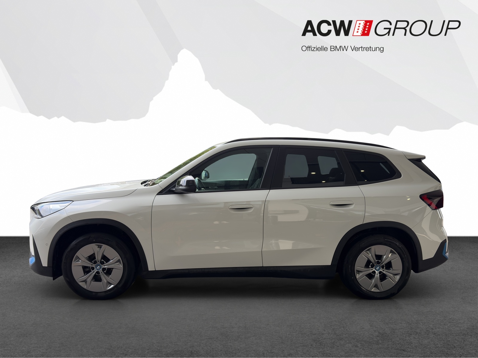BMW iX1 xDrive30-showroom-element-1