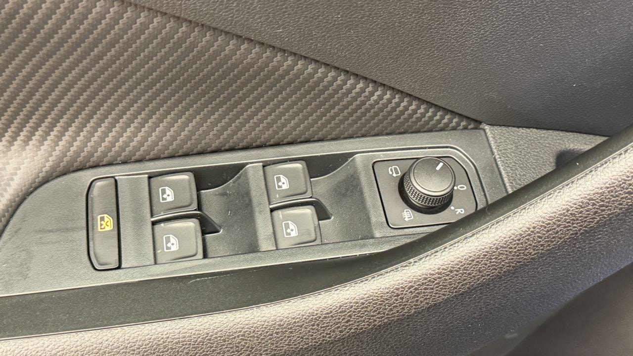 SKODA Kamiq 1.5 TSI Monte Carlo DSG-image-9