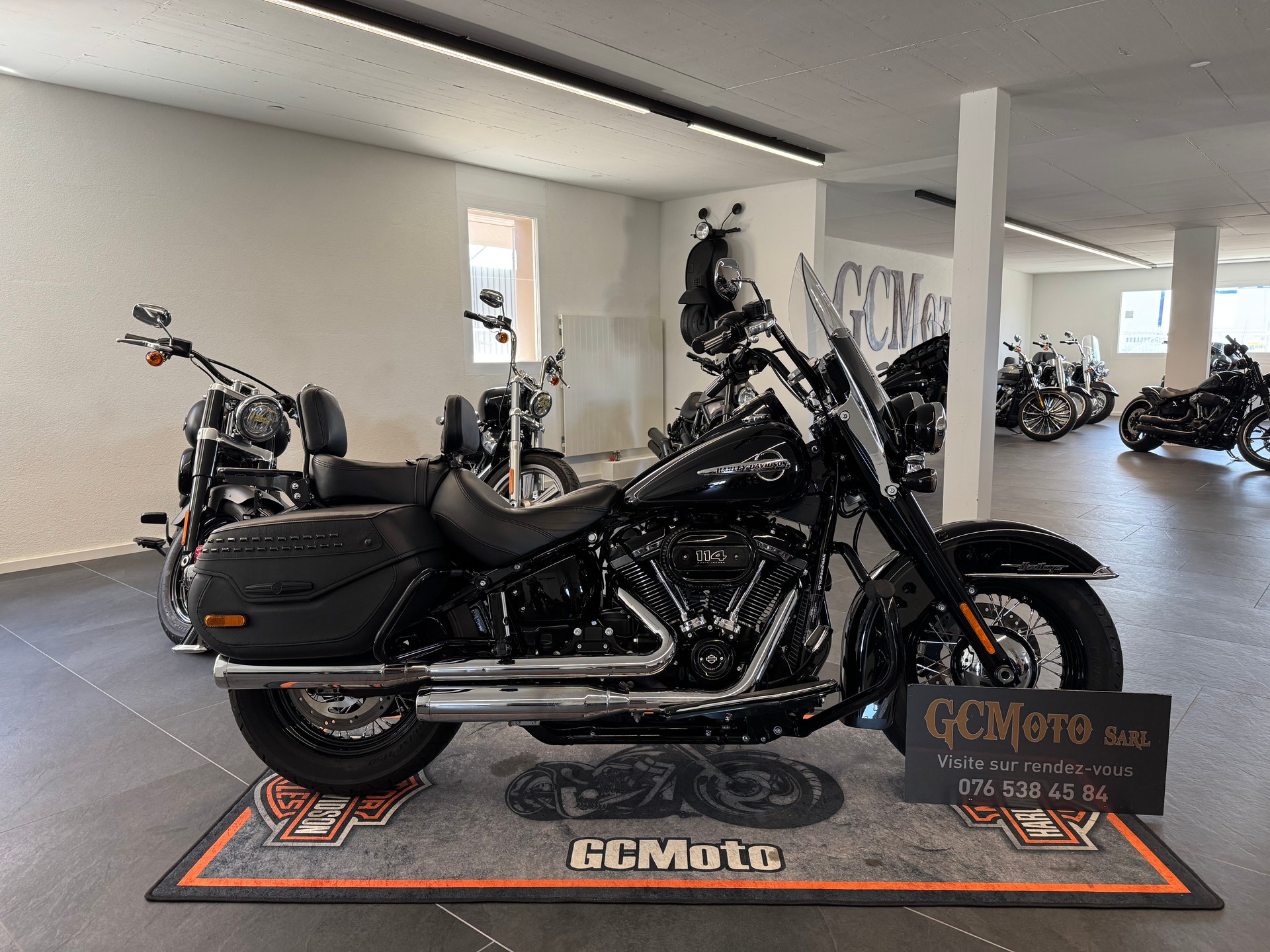 HARLEY-DAVIDSON FLHCS Heritage Classic 114 ABS-image-4