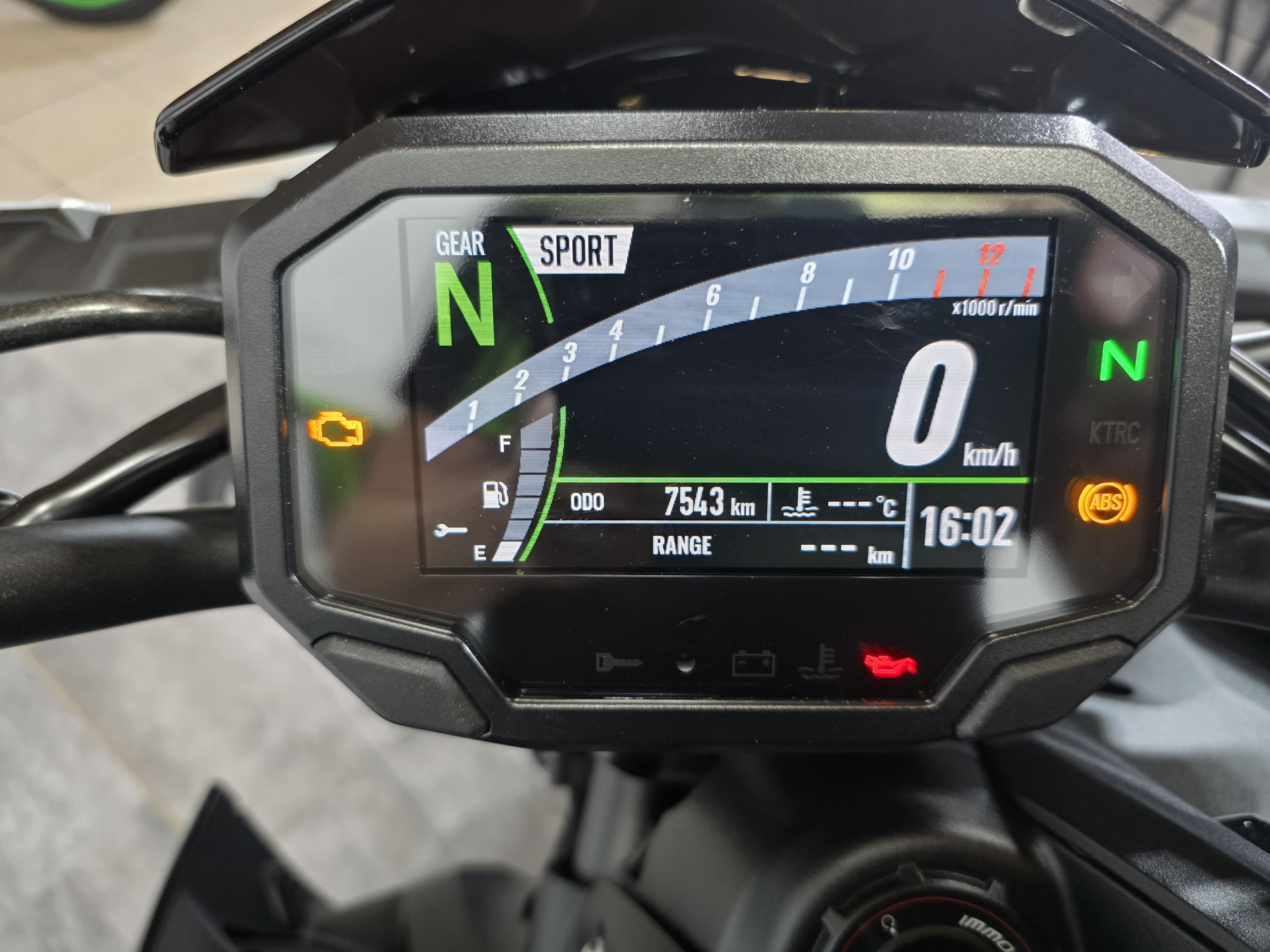 KAWASAKI Z 900-image-5