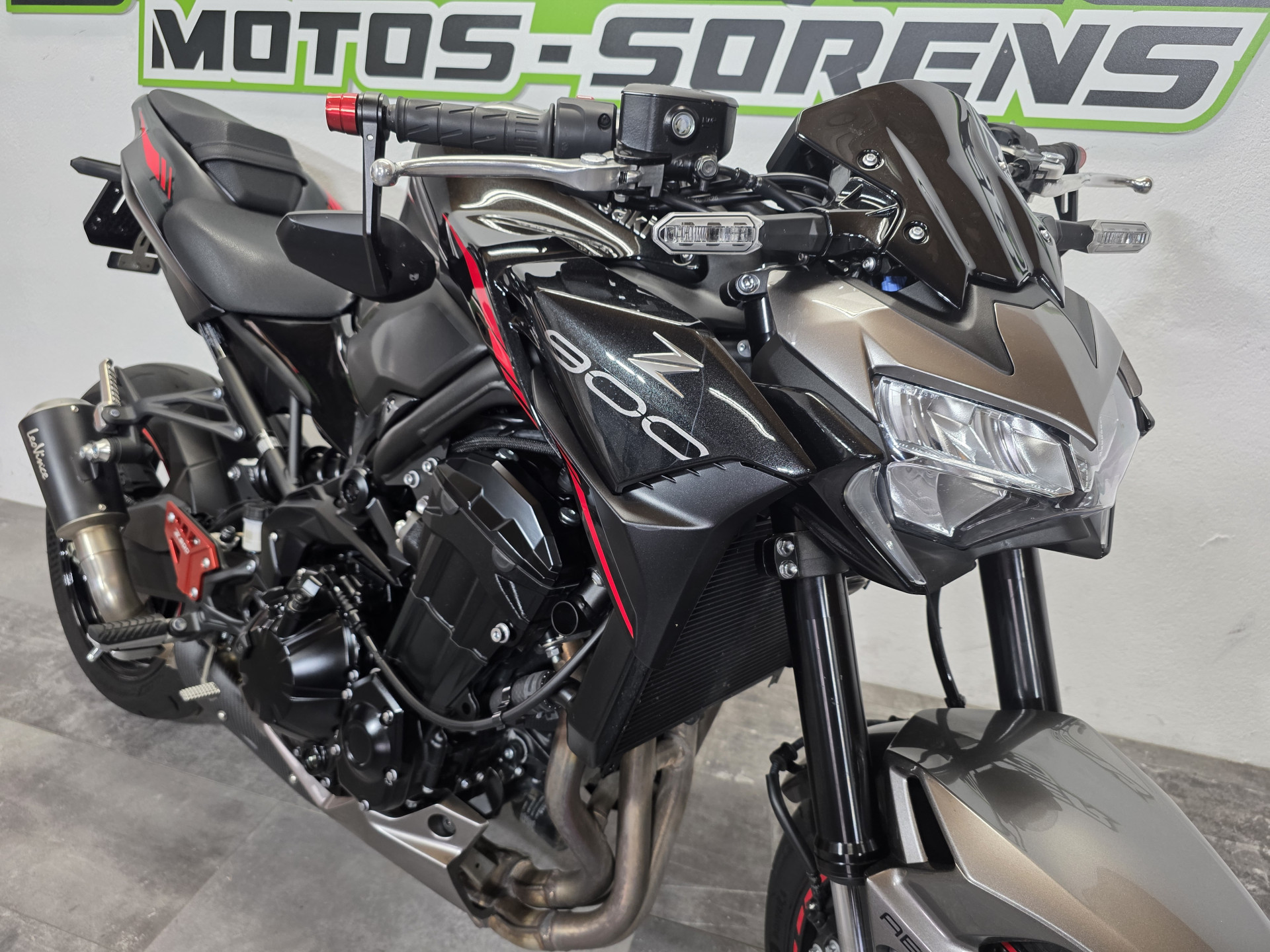 KAWASAKI Z 900-image-0
