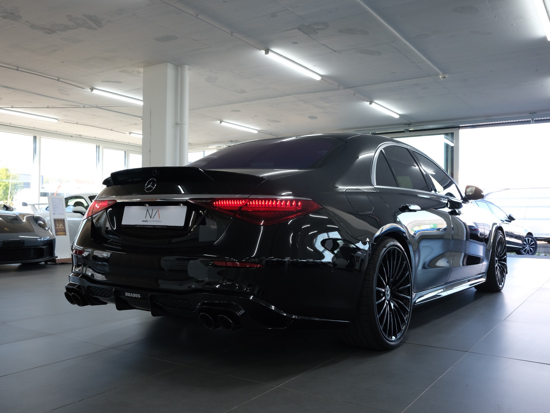 MERCEDES-BENZ S 400 d 4Matic AMG Line 9G-Tronic *Brabus Optik* *360 Kamera* *Panorama*-showroom-element-2