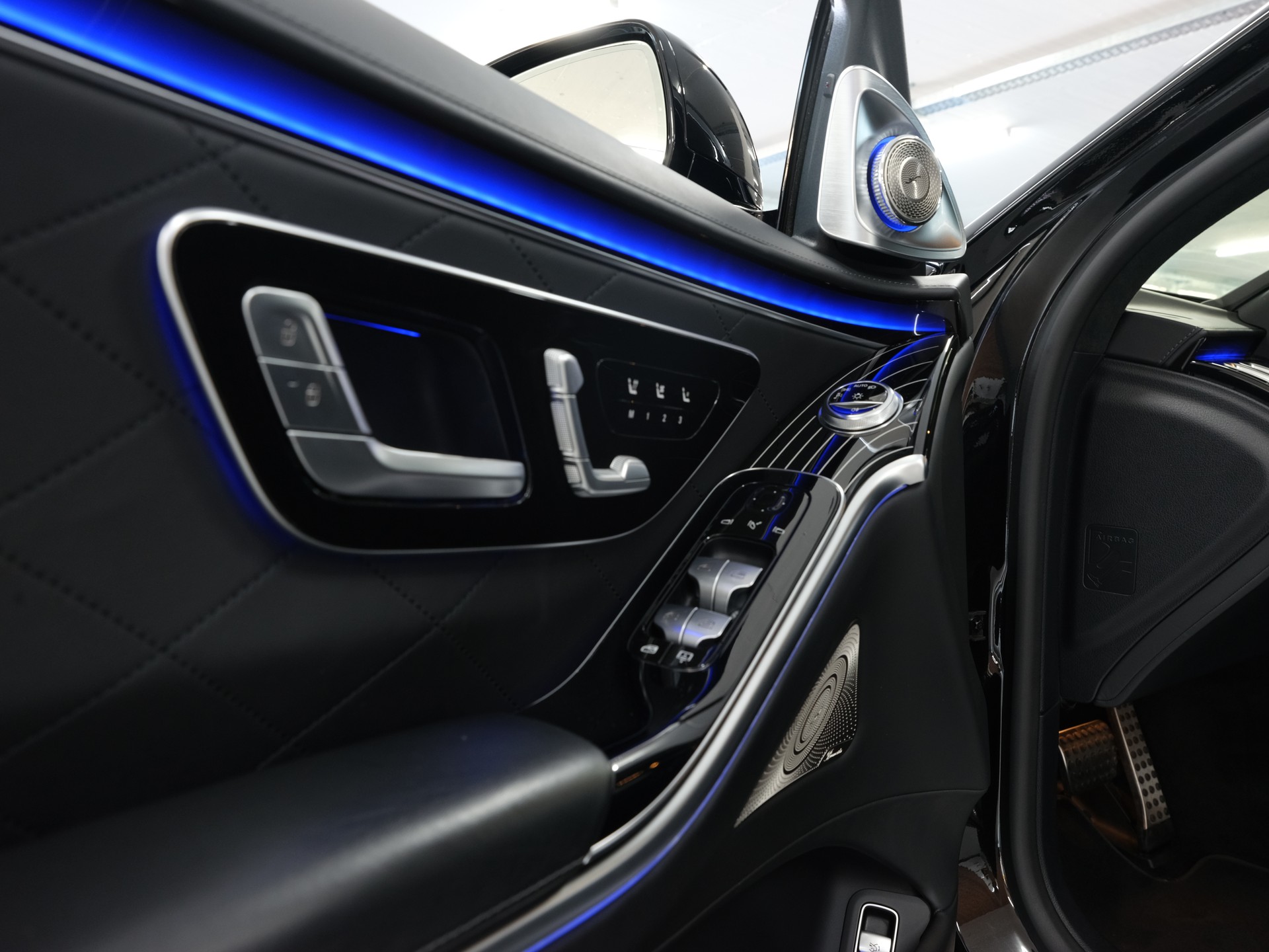 MERCEDES-BENZ S 400 d 4Matic AMG Line 9G-Tronic *Brabus Optik* *360 Kamera* *Panorama*-image-24
