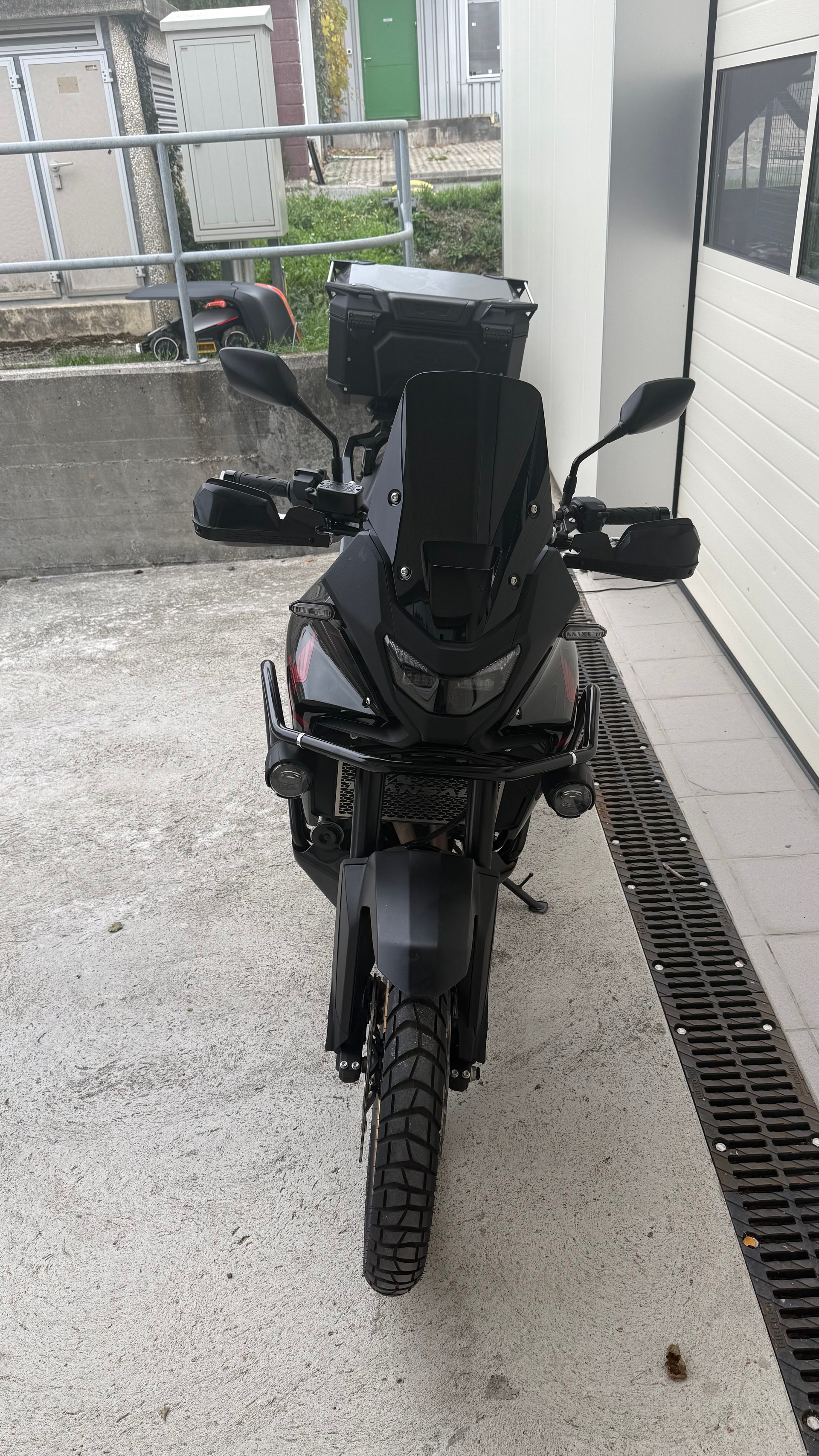 HONDA XL 750 Transalp-image-2