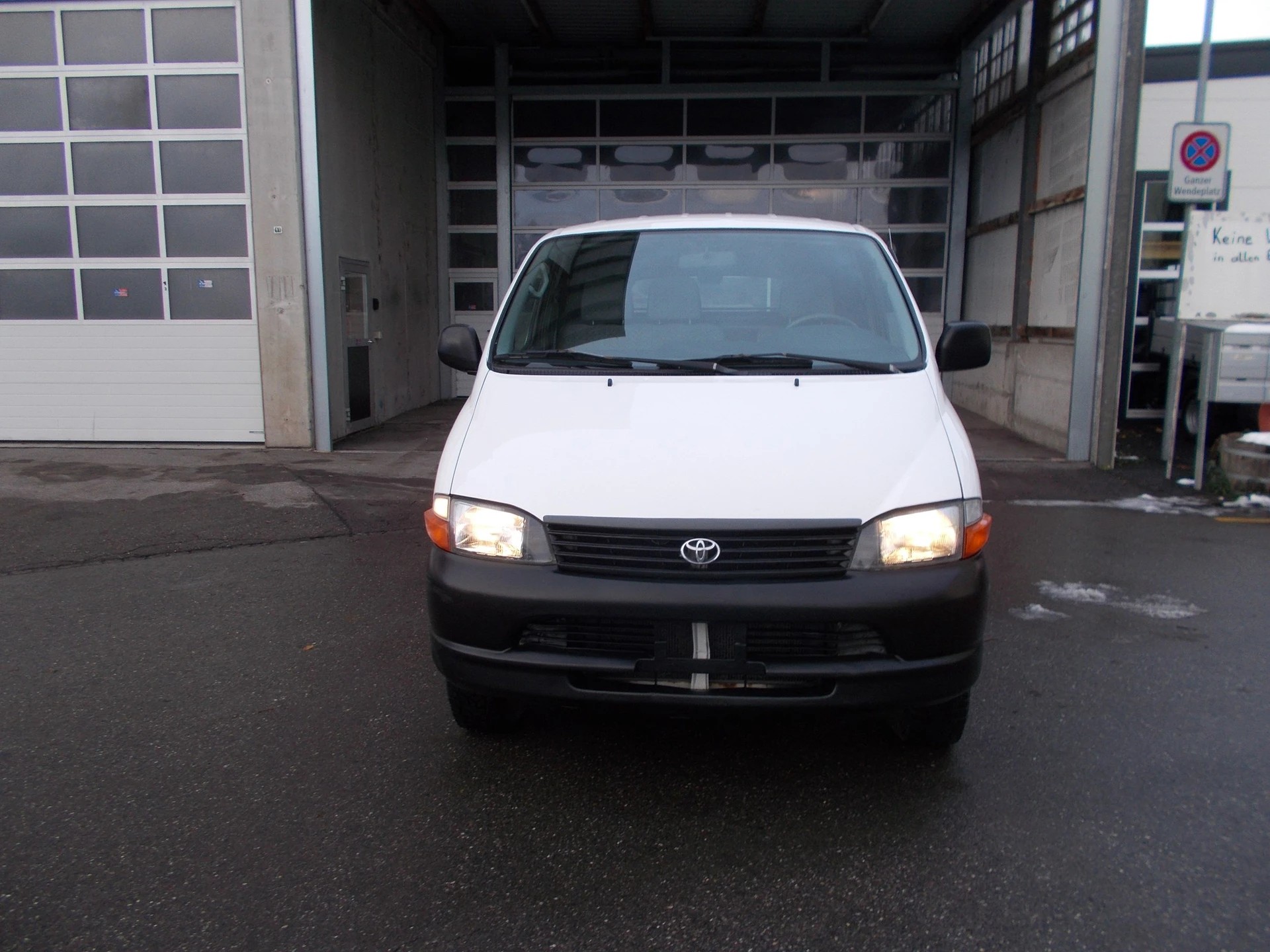 TOYOTA Hiace D-4D 4WD