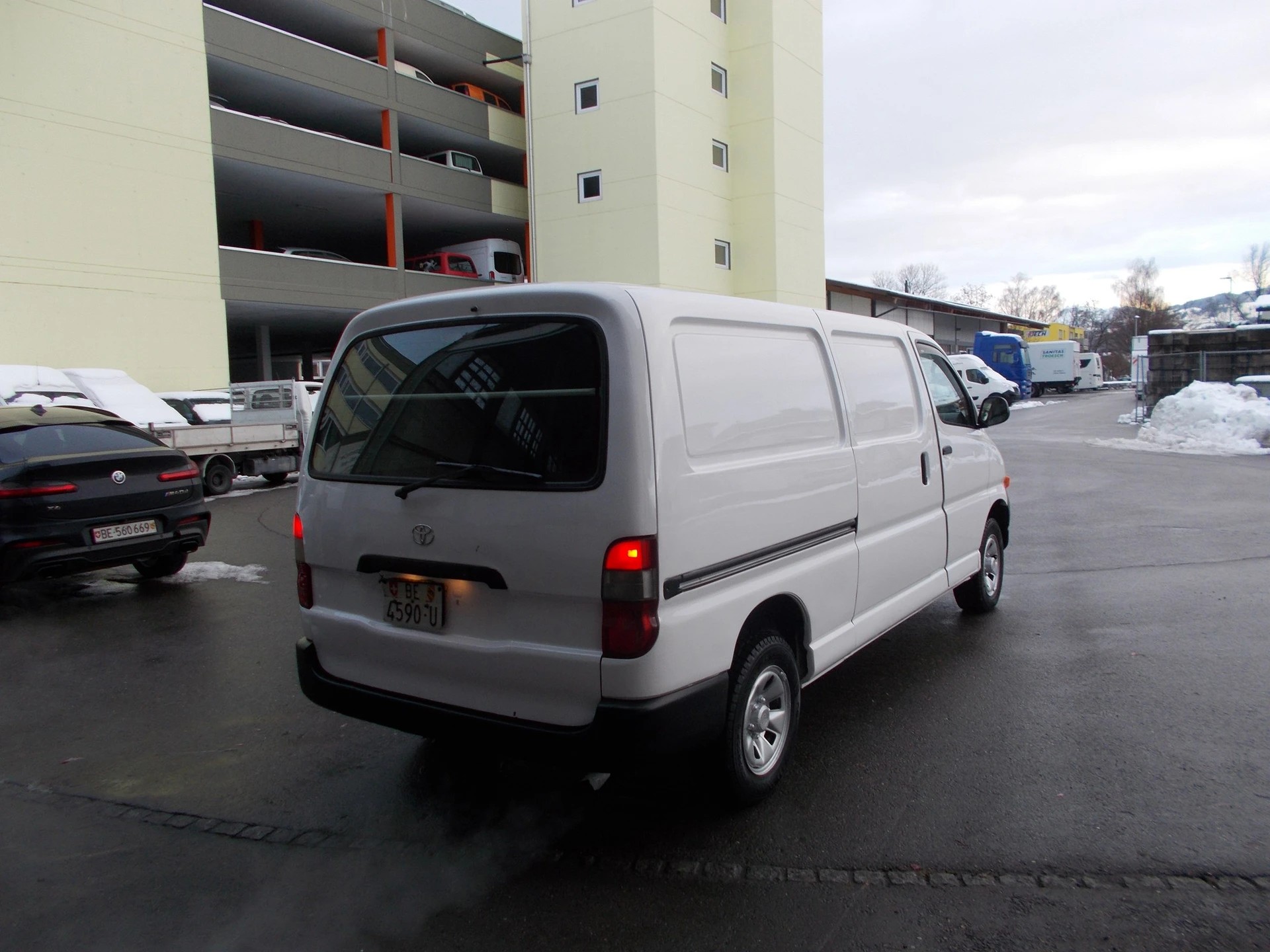 TOYOTA Hiace D-4D 4WD-showroom-element-2