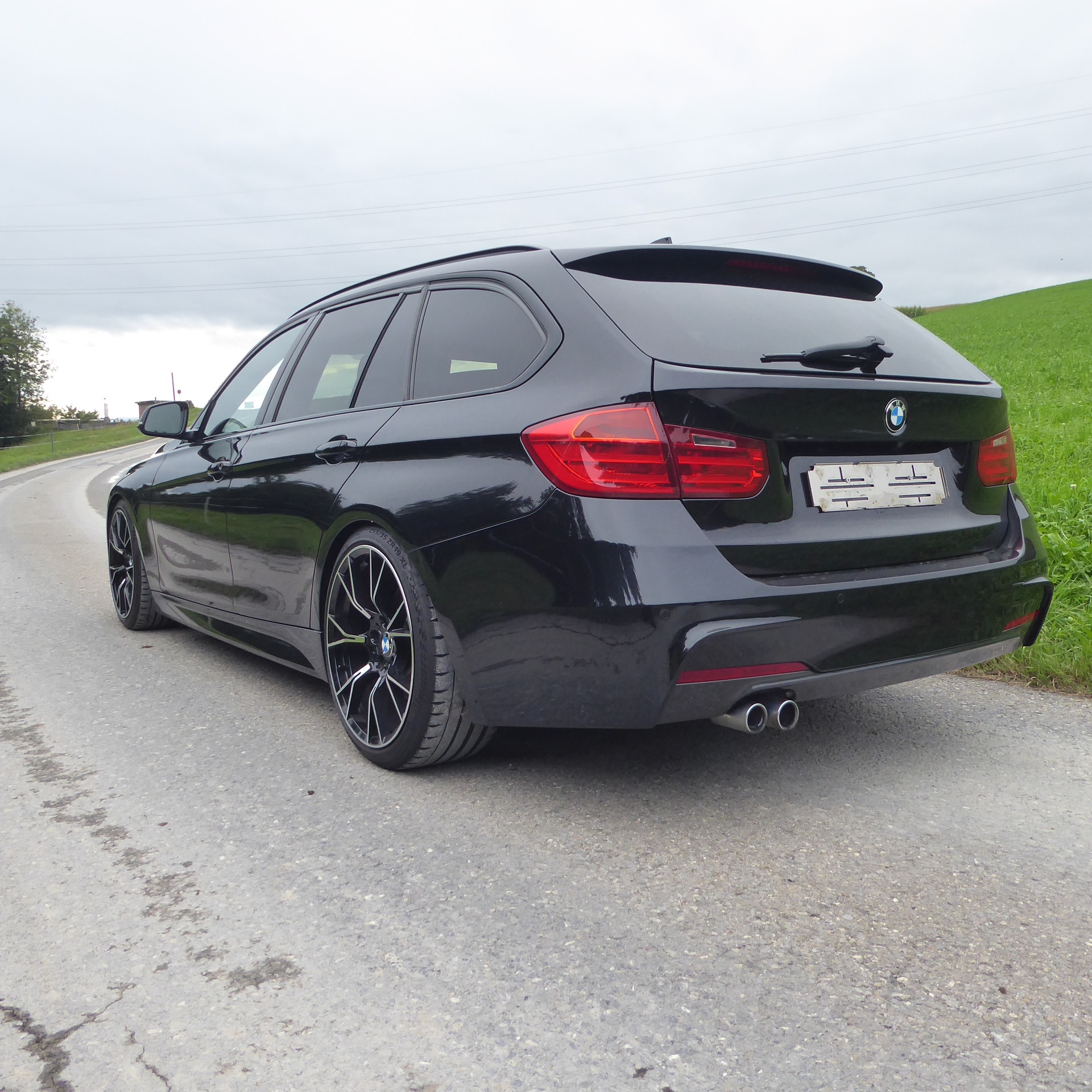 BMW 330d xDrive Touring Steptronic-image-3