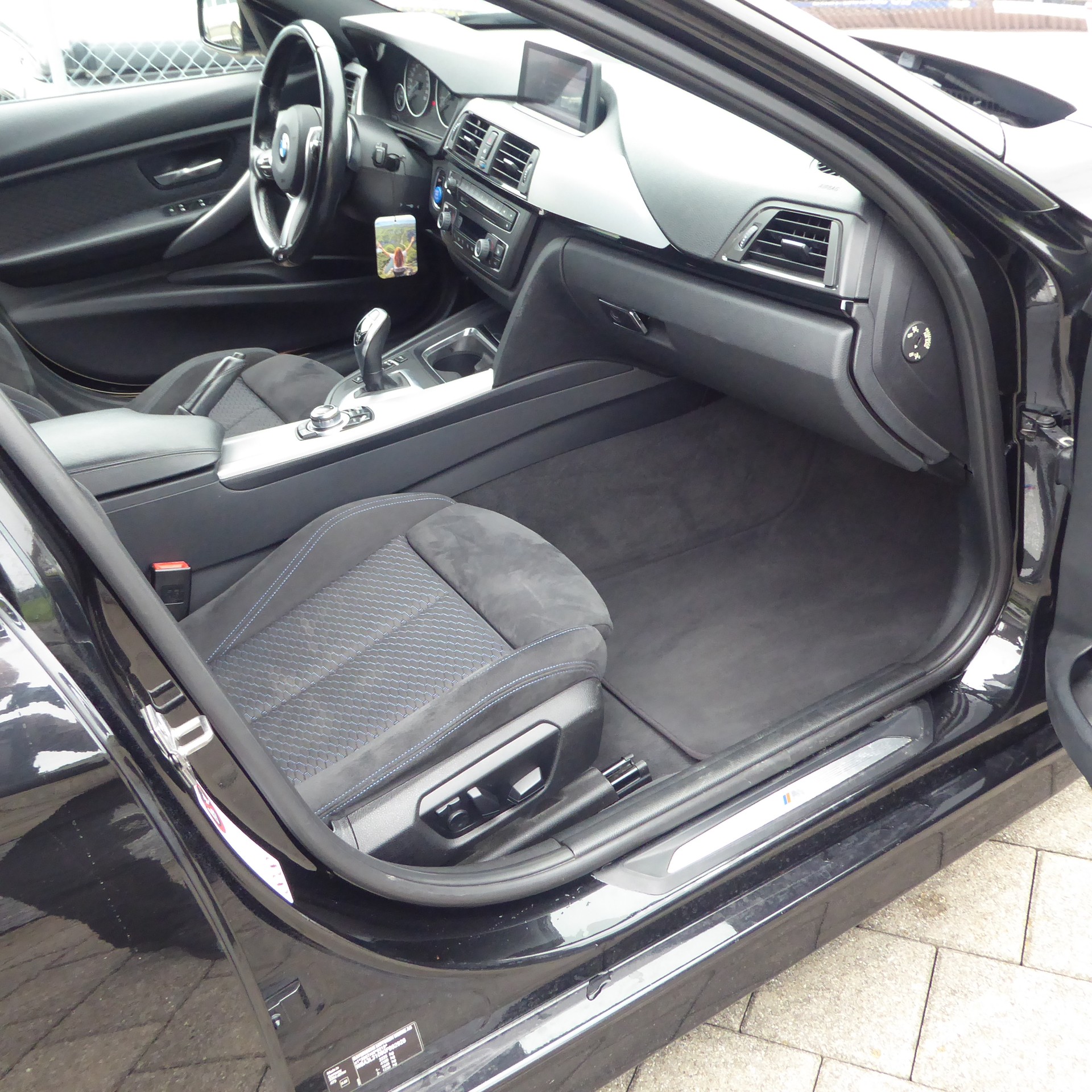 BMW 330d xDrive Touring Steptronic-image-9