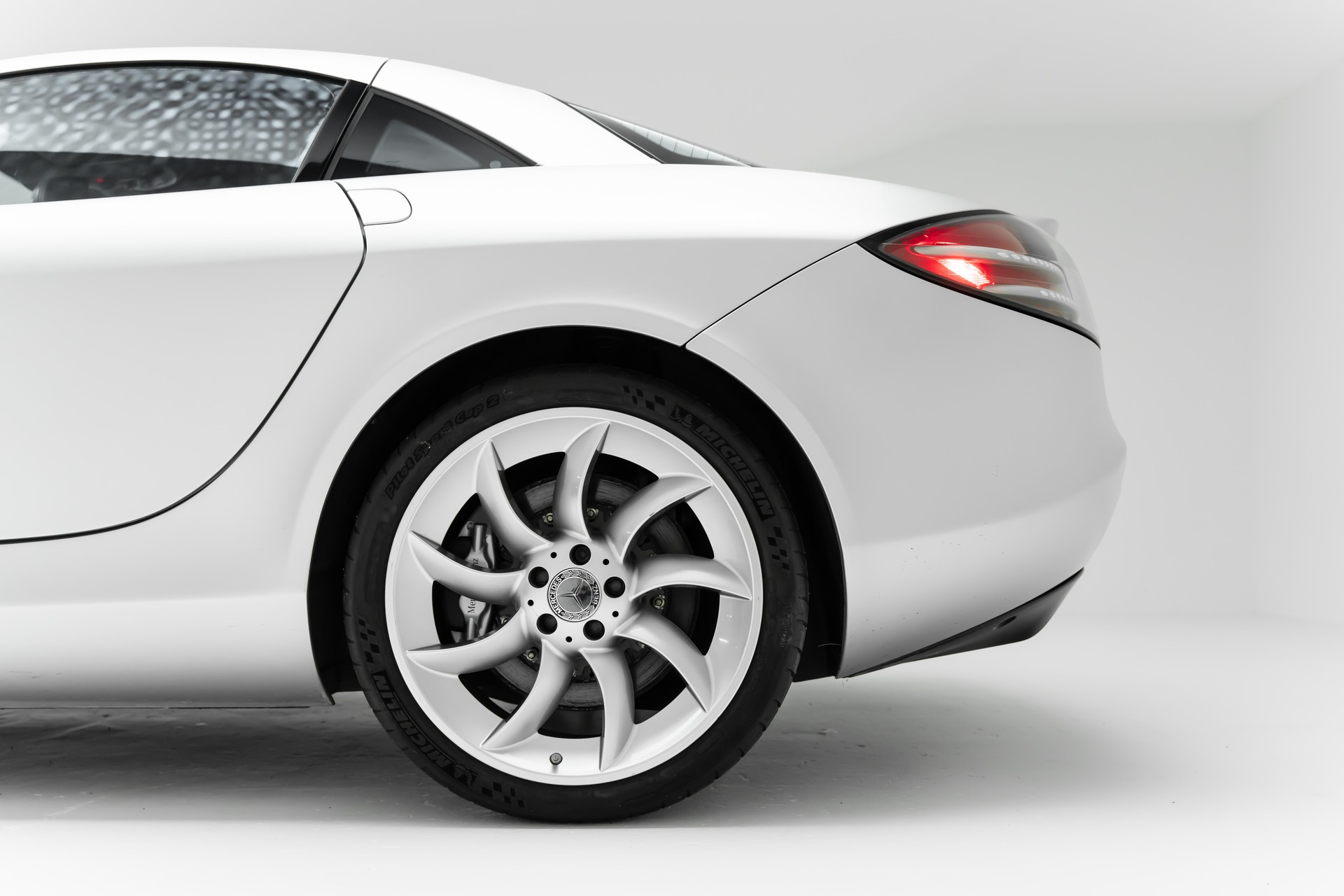 MERCEDES-BENZ McLaren-image-8