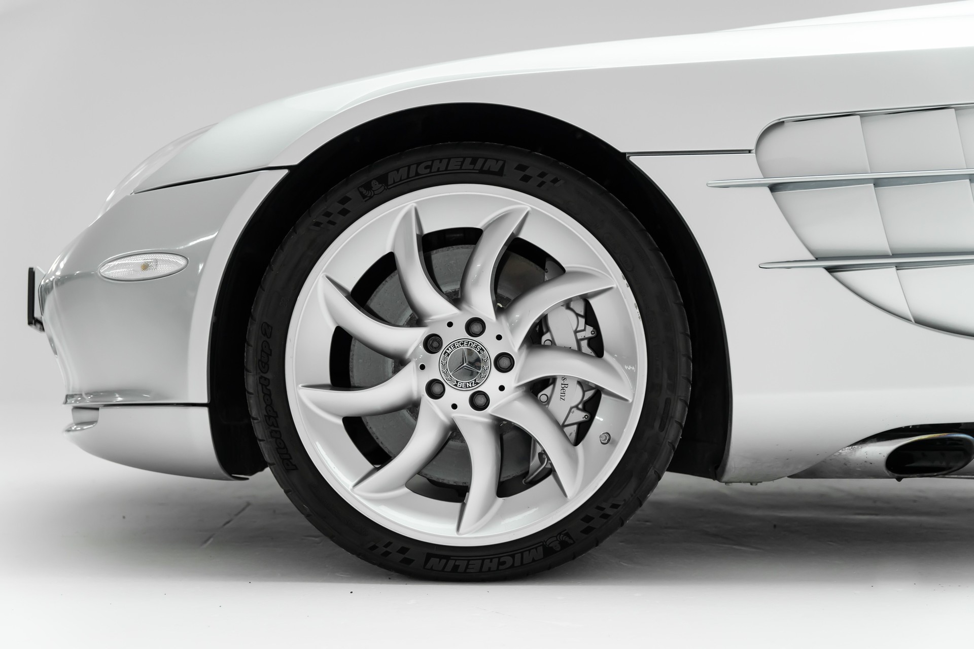 MERCEDES-BENZ McLaren-image-7
