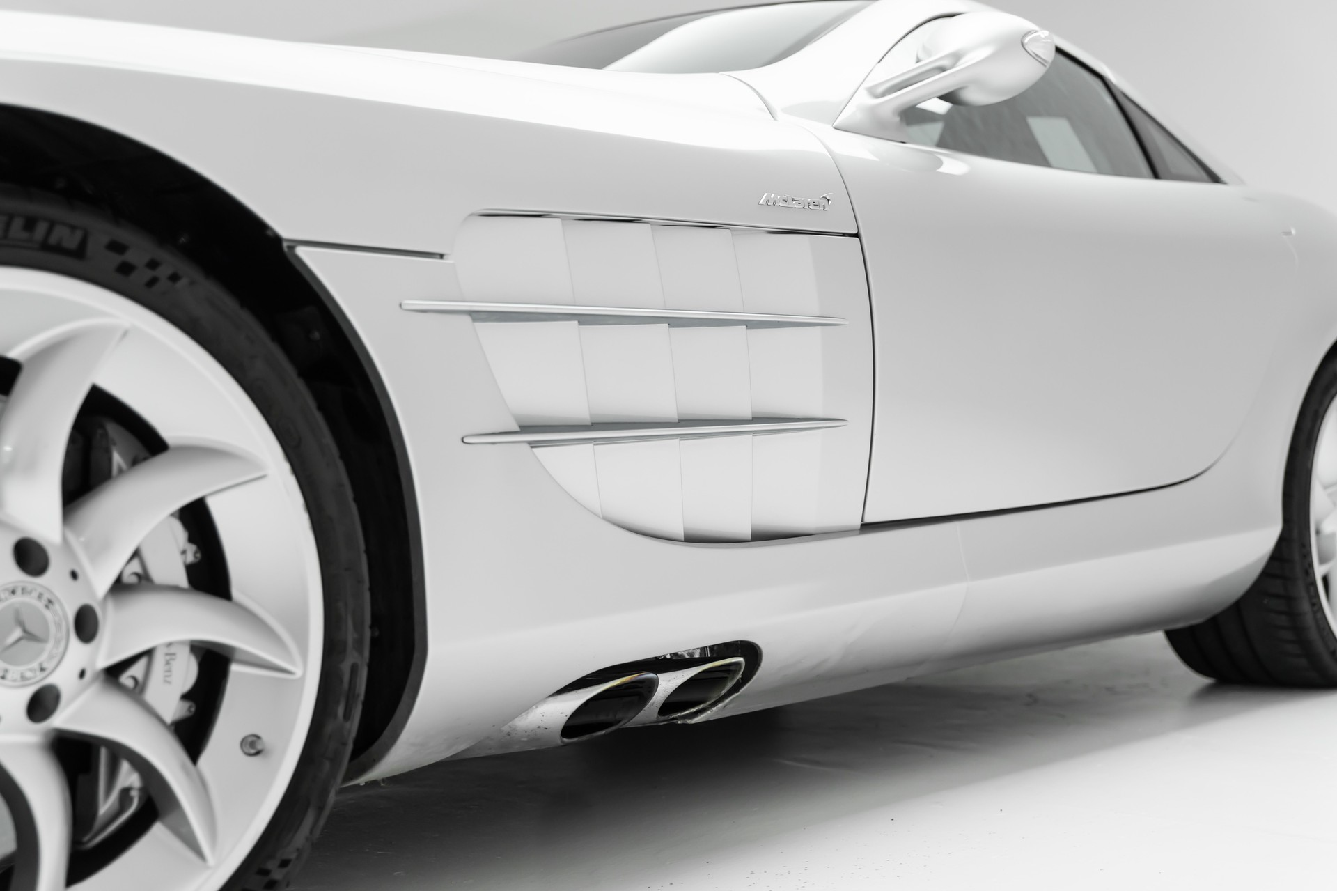 MERCEDES-BENZ McLaren-image-13