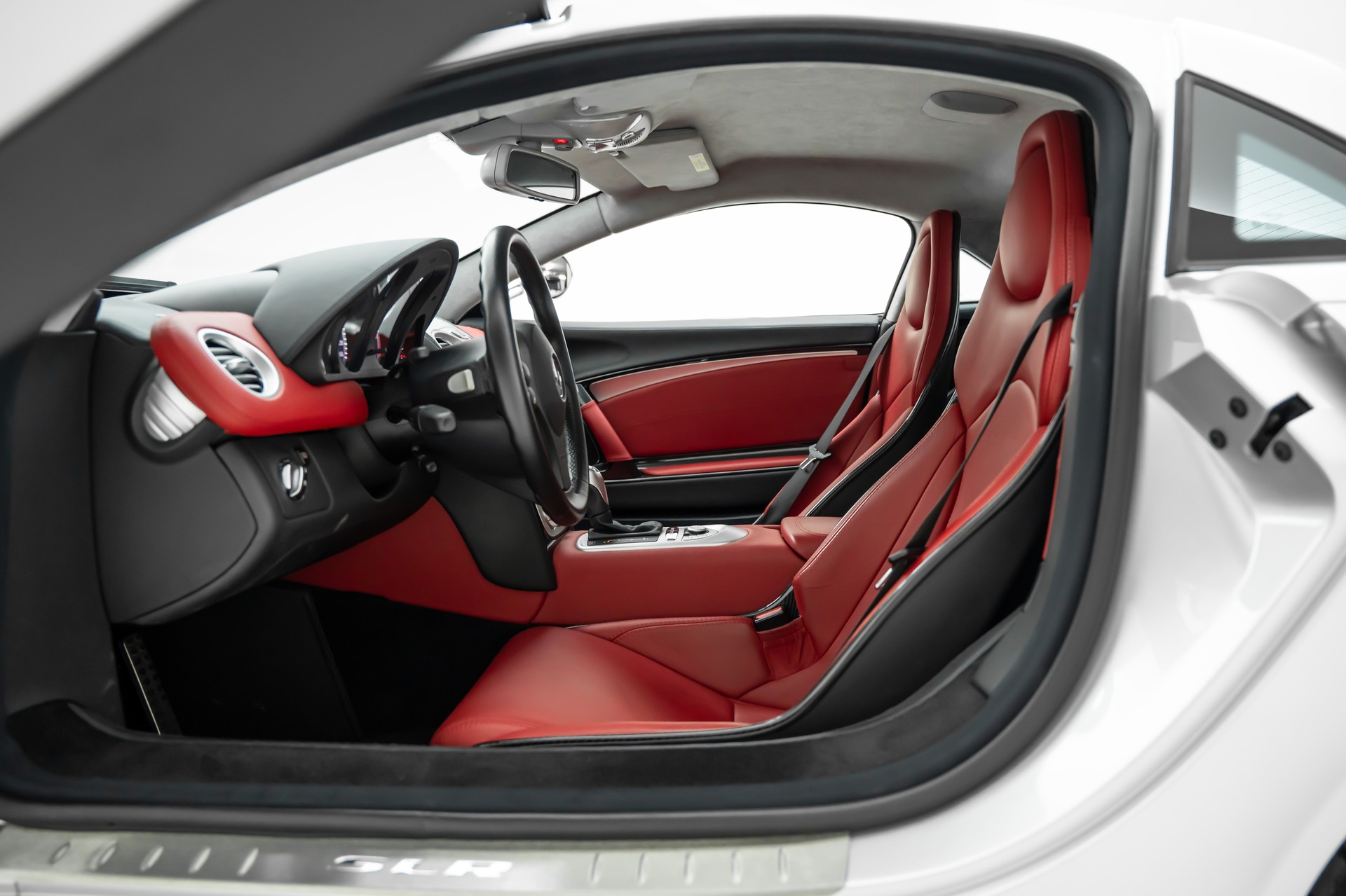 MERCEDES-BENZ McLaren-image-10