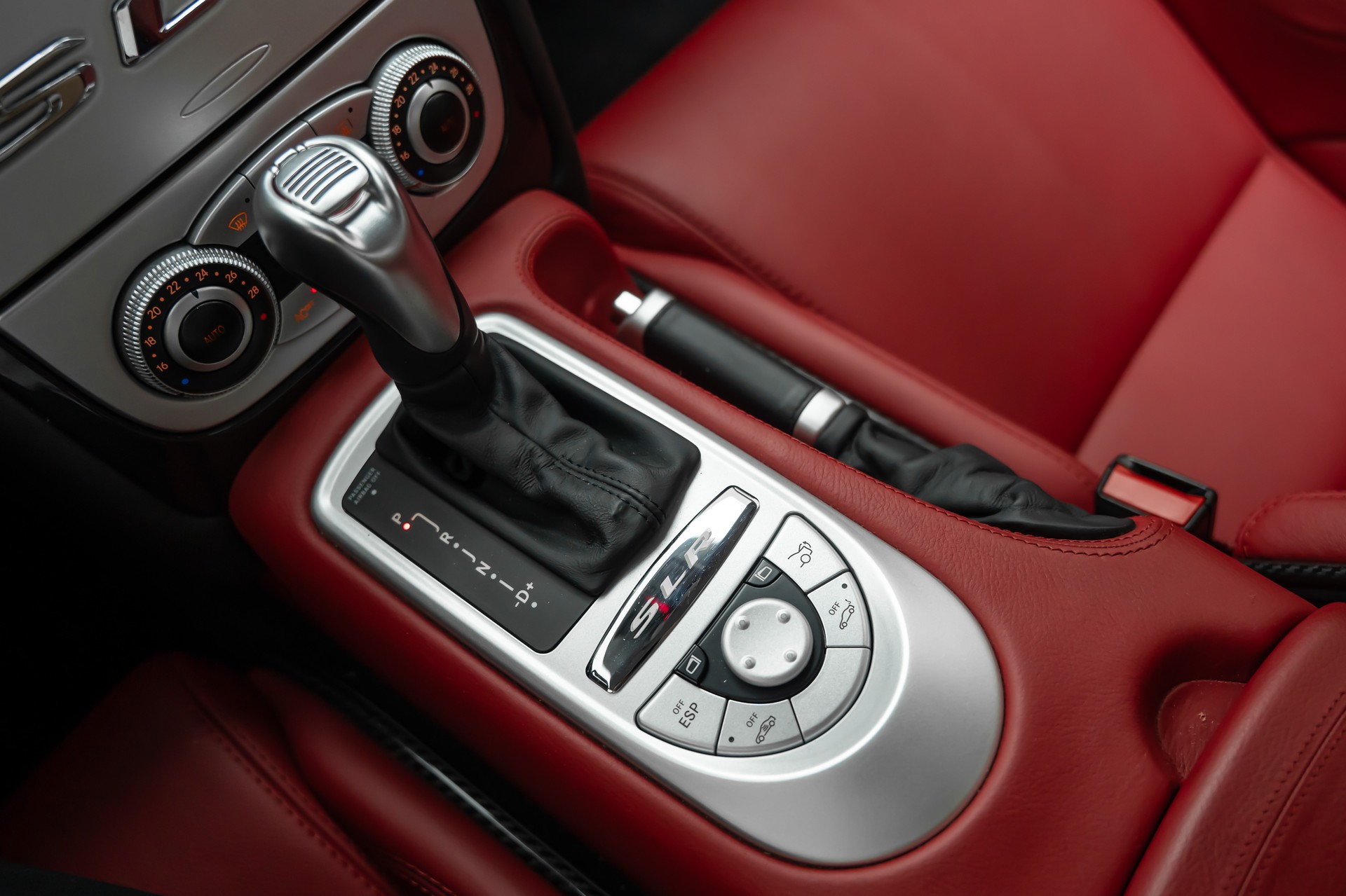 MERCEDES-BENZ McLaren-image-23