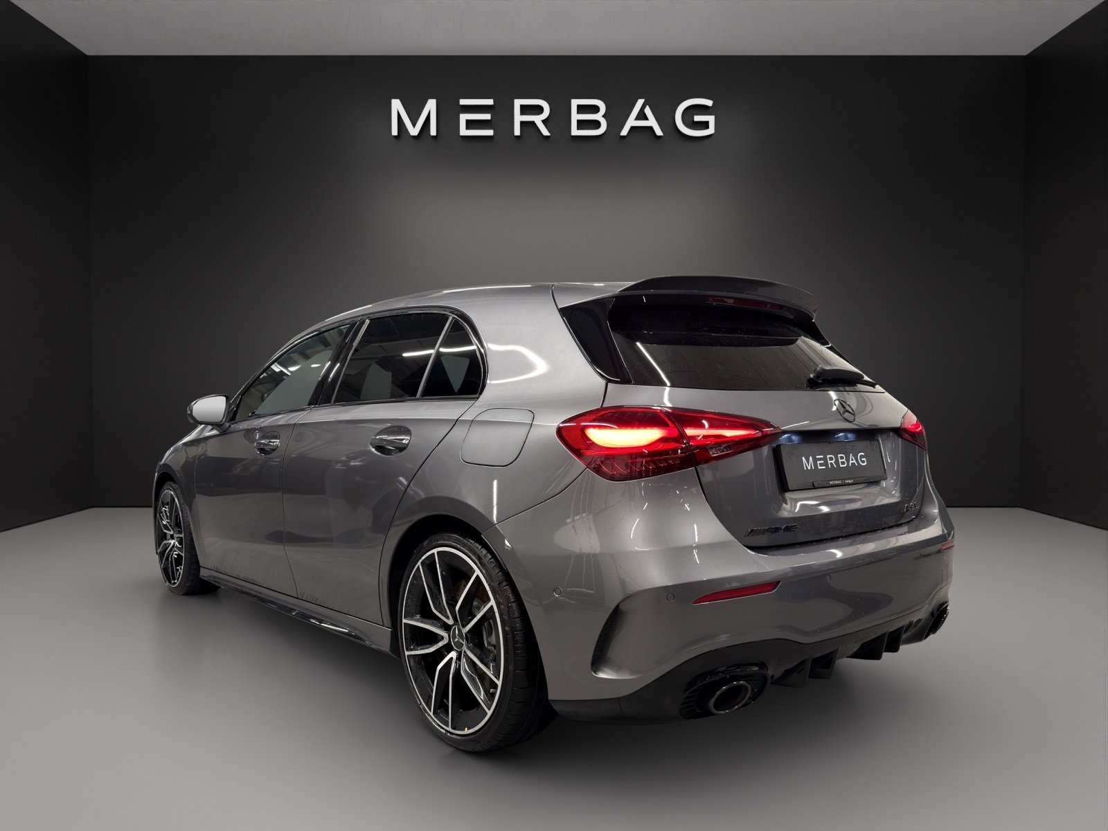 MERCEDES-BENZ A AMG 35 4Matic 8G-DCT-image-4