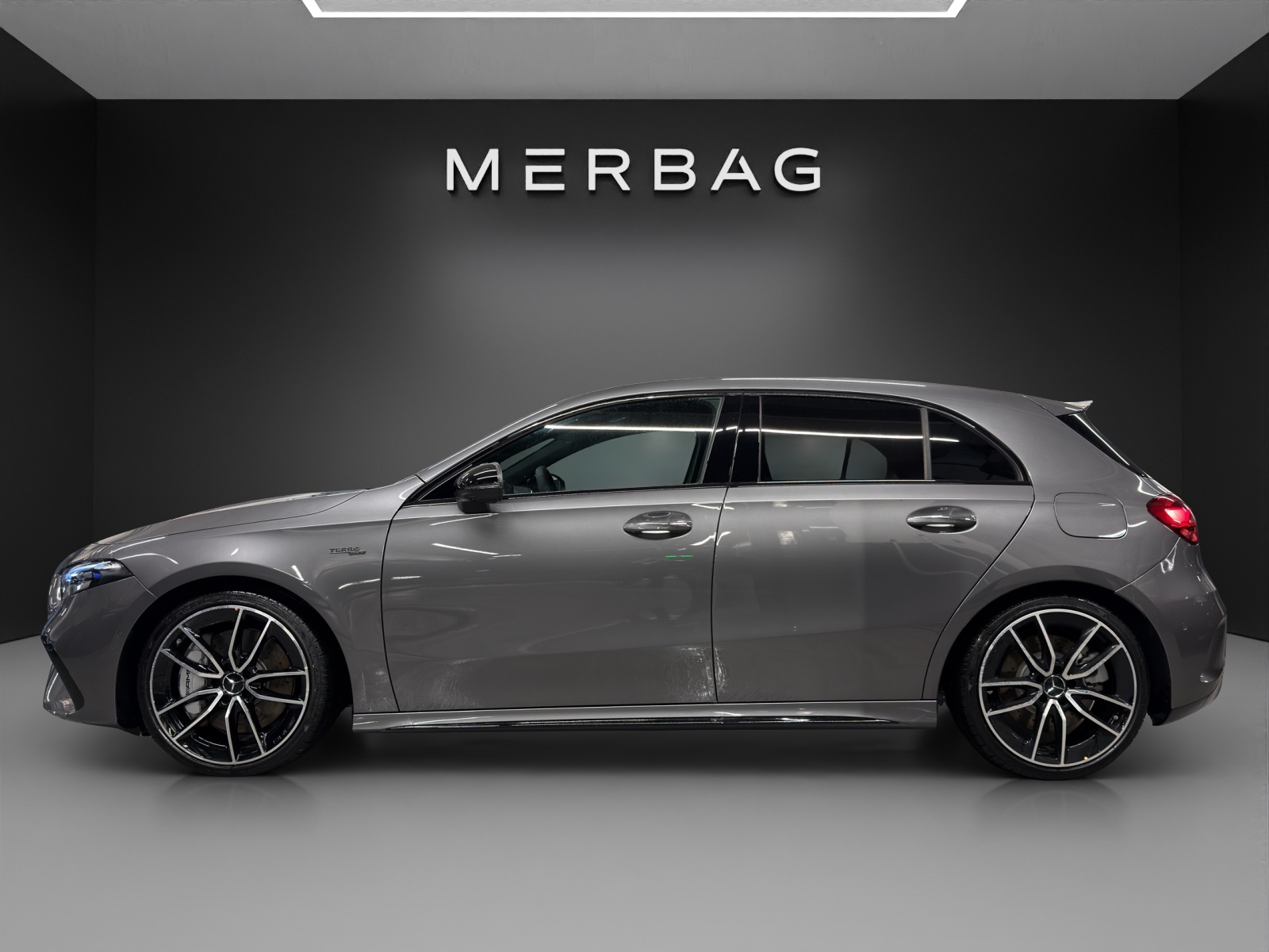 MERCEDES-BENZ A AMG 35 4Matic 8G-DCT-image-5
