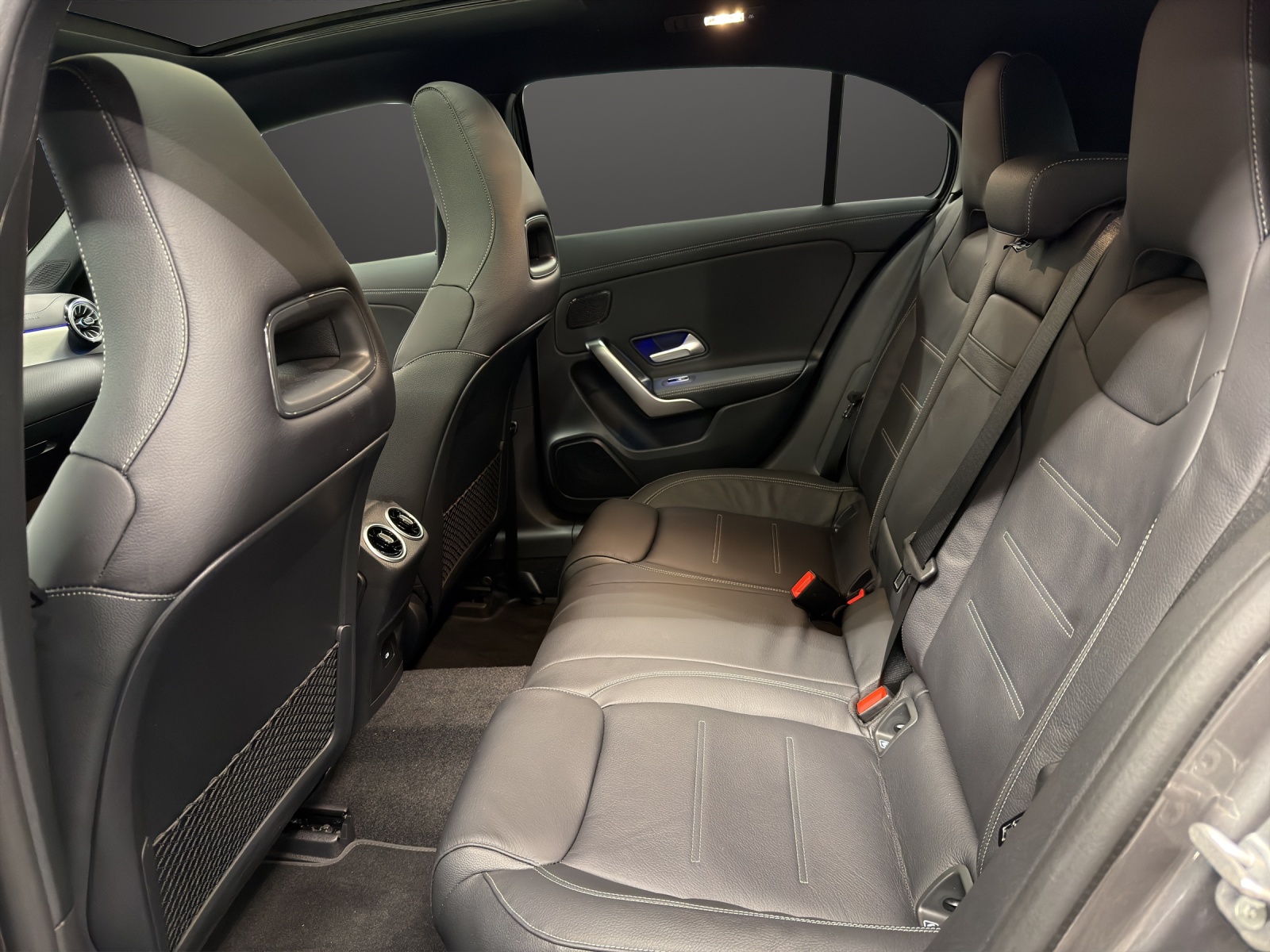 MERCEDES-BENZ A AMG 35 4Matic 8G-DCT-image-11
