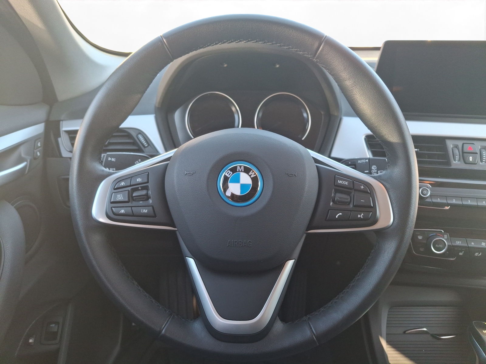 BMW X1 xDrive 25e Steptronic-image-9