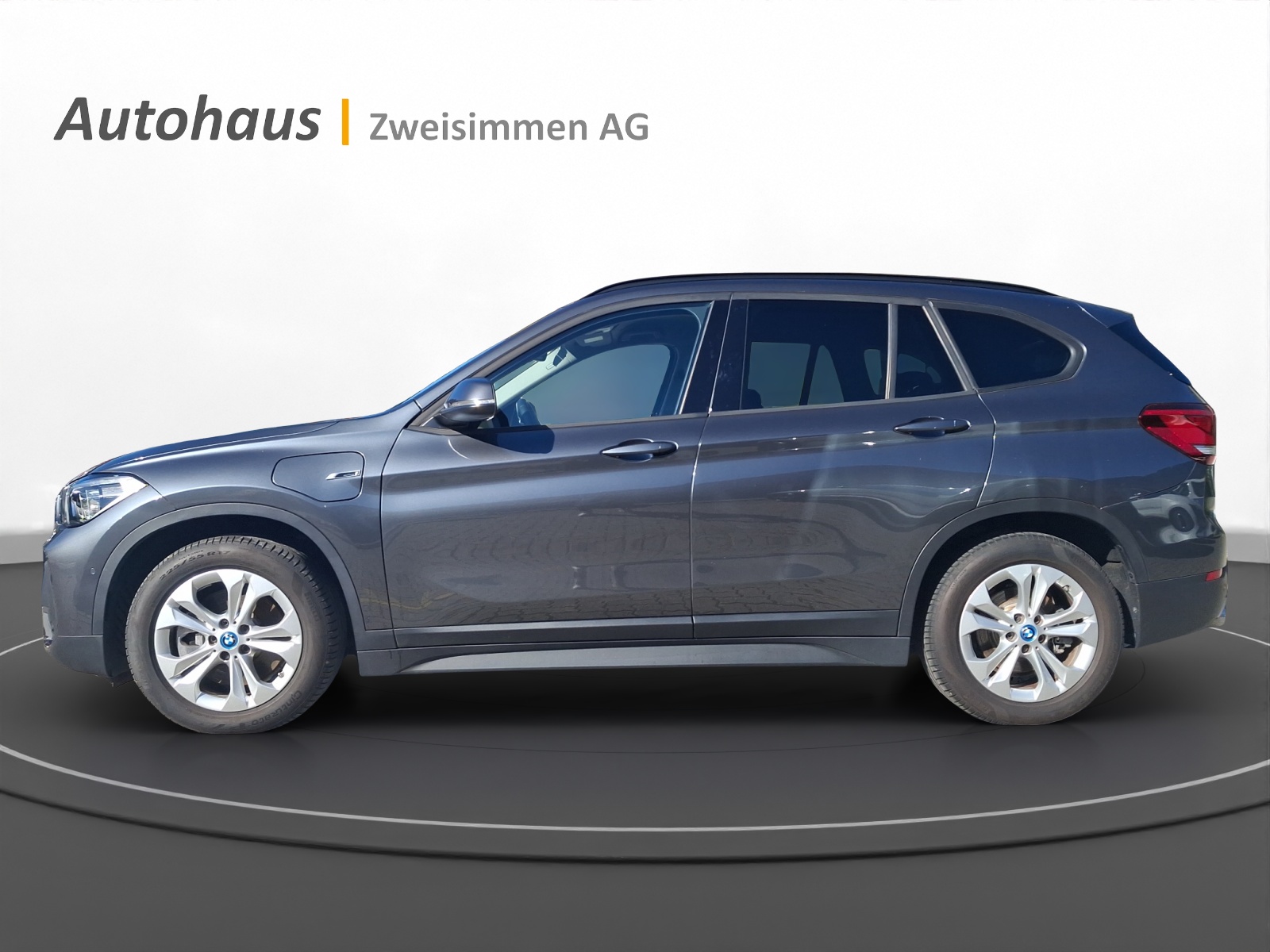 BMW X1 xDrive 25e Steptronic-showroom-element-1