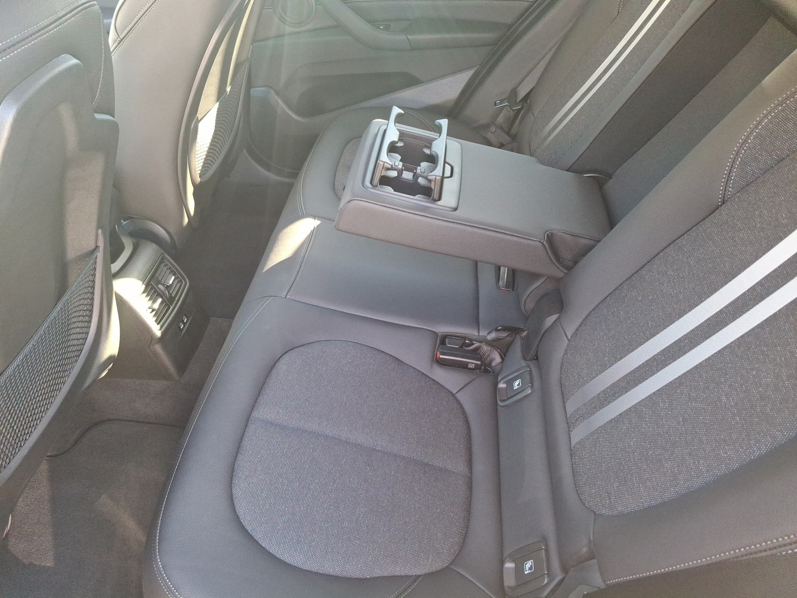 BMW X1 xDrive 25e Steptronic-image-15