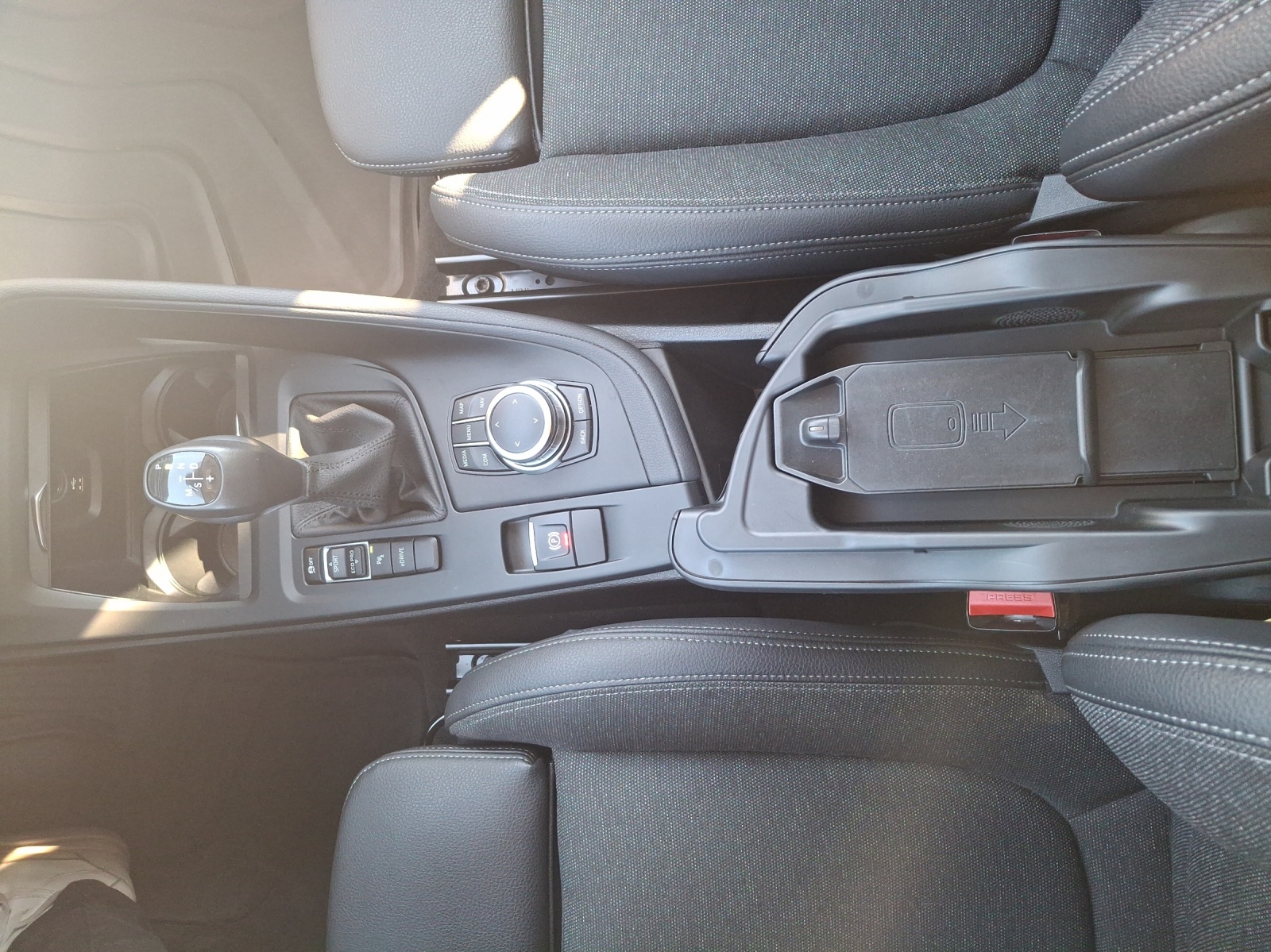BMW X1 xDrive 25e Steptronic-image-12