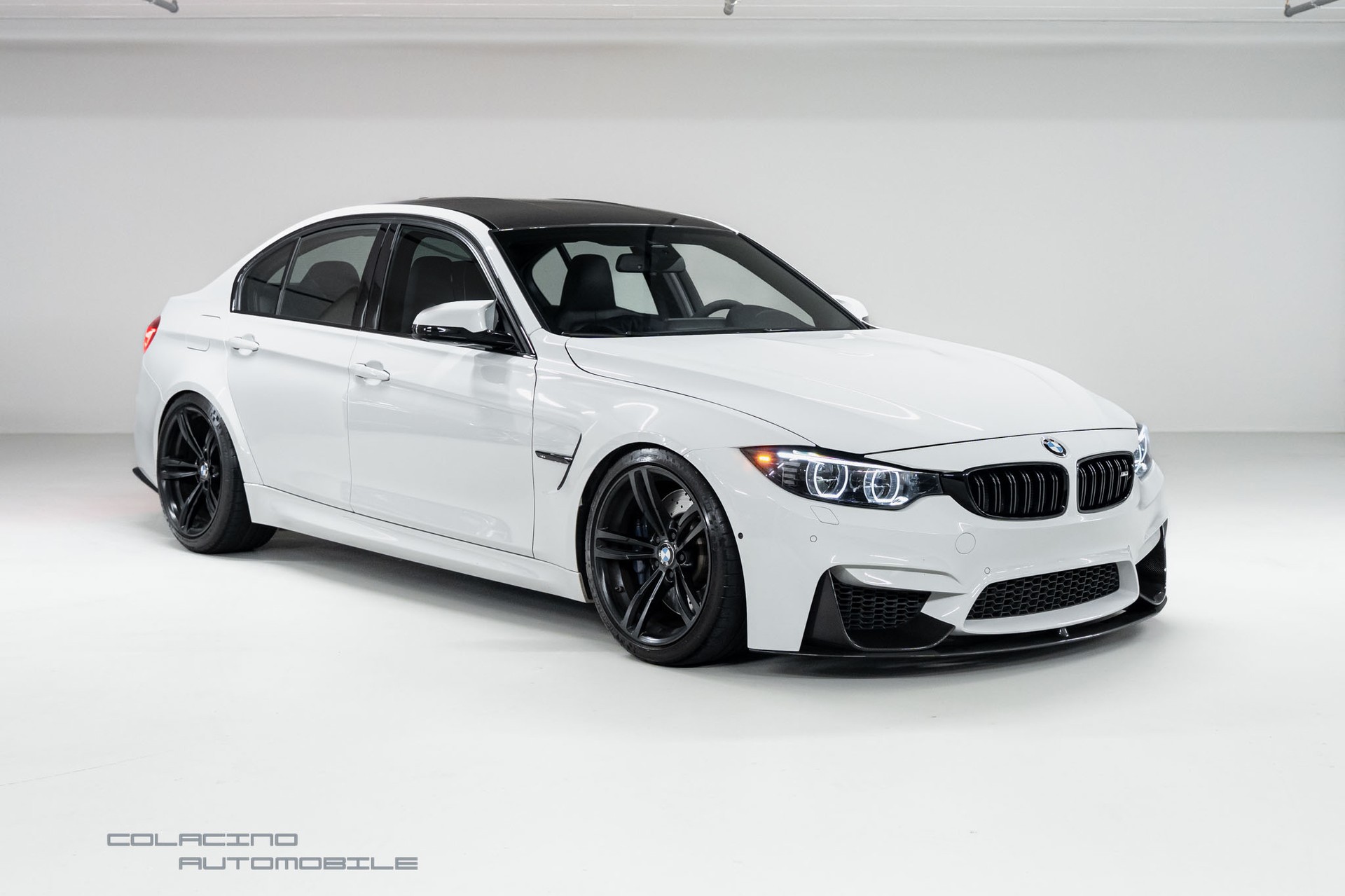 BMW M3 Drivelogic-showroom-element-2