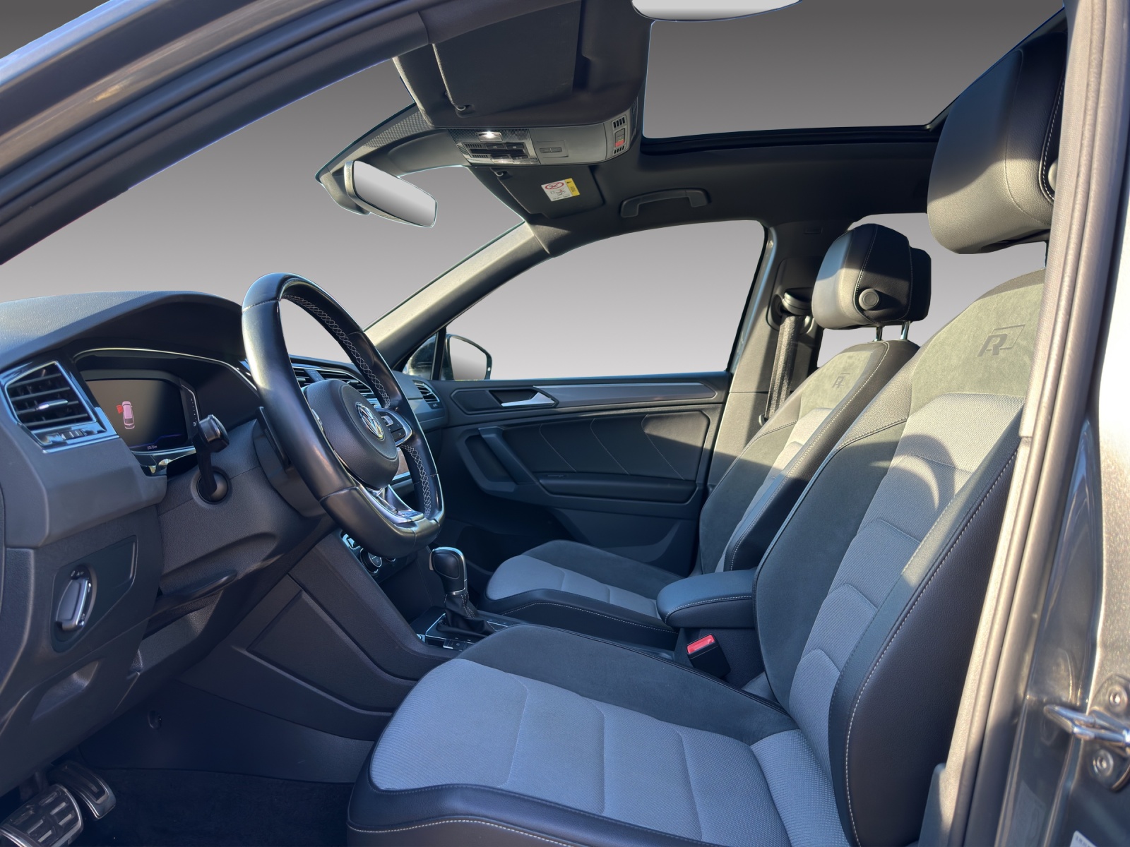VW Tiguan 2.0TSI Highline 4Motion DSG-image-5