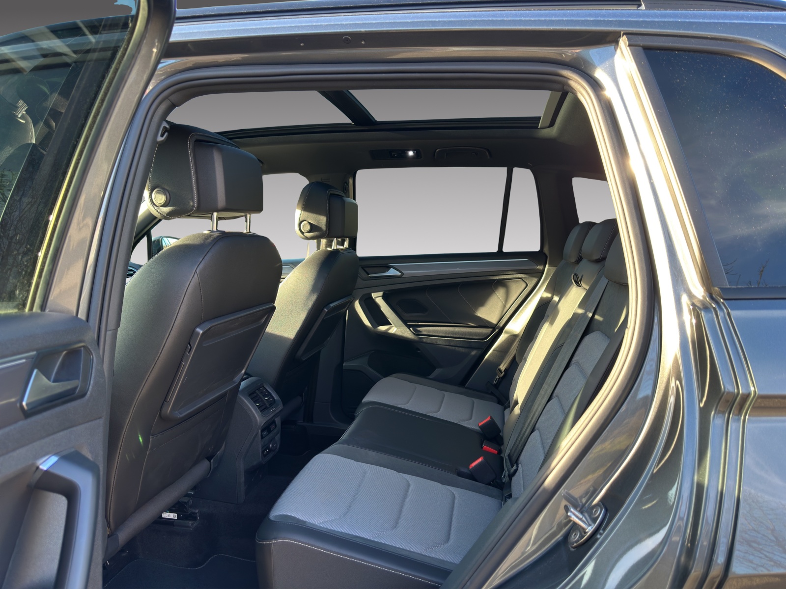 VW Tiguan 2.0TSI Highline 4Motion DSG-image-6