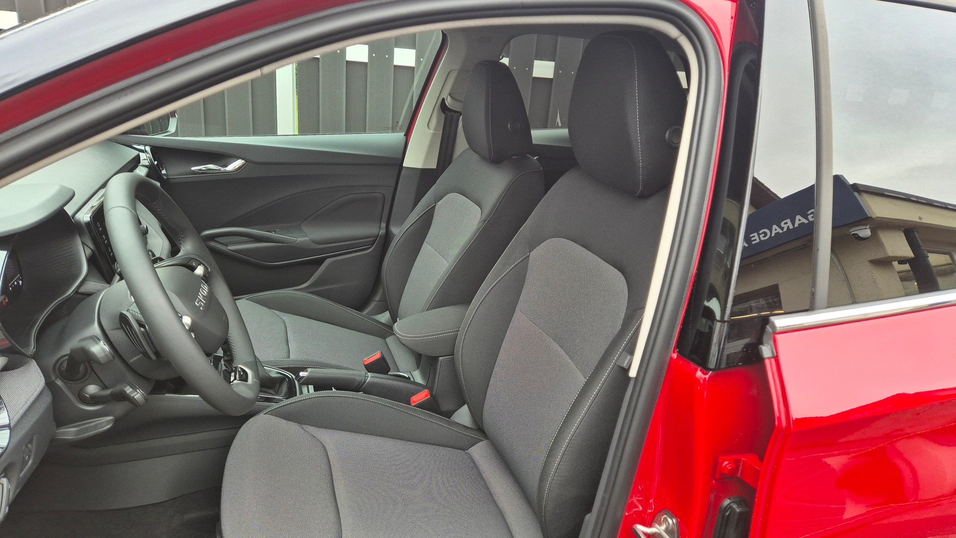 SKODA Fabia 1.0 TSI Selection DSG-image-5