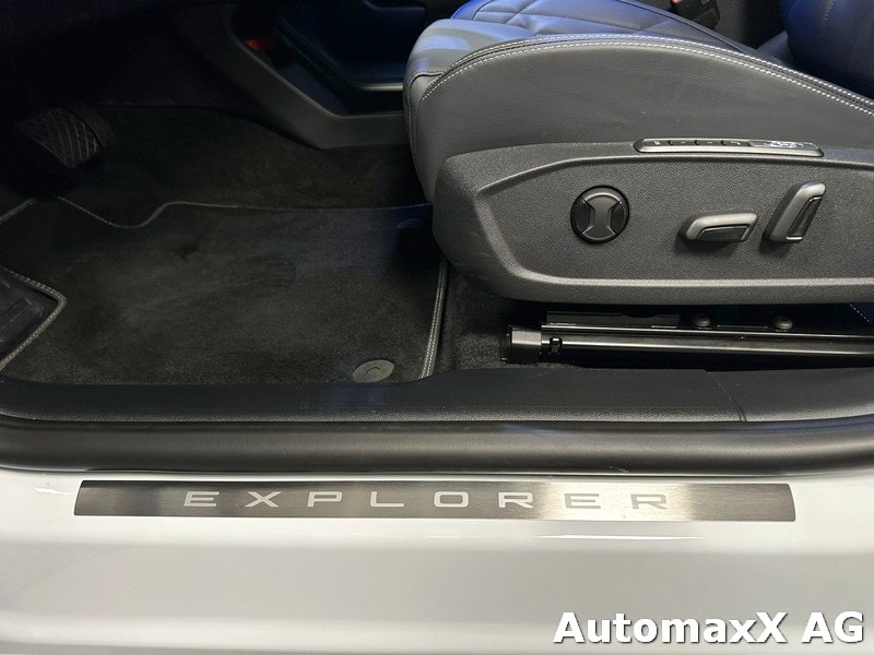FORD Explorer Extended Range Premium AWD-image-14