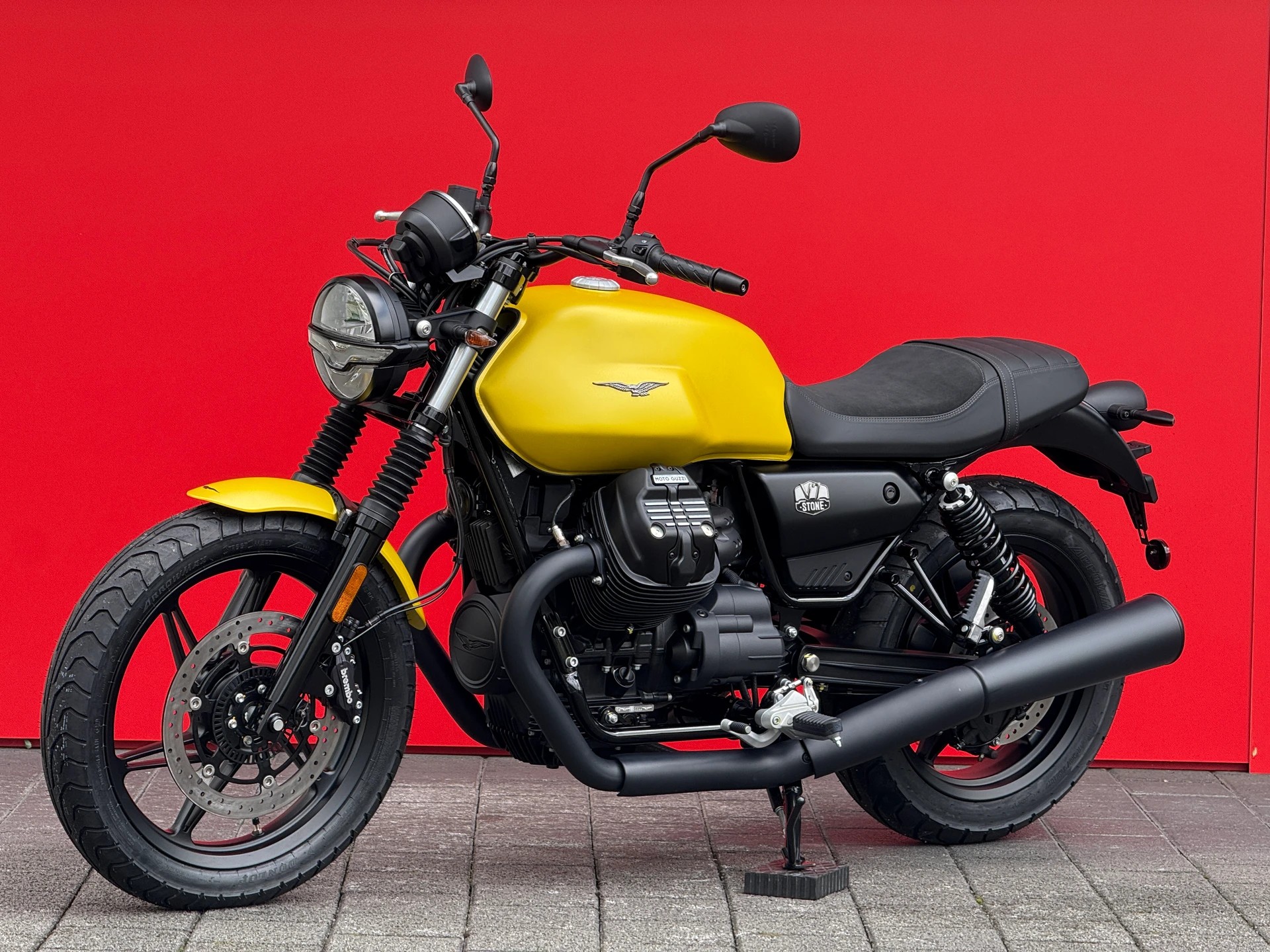 MOTO GUZZI V7 IV 850 Stone "COLORE INDIVIDUALE"-image-10