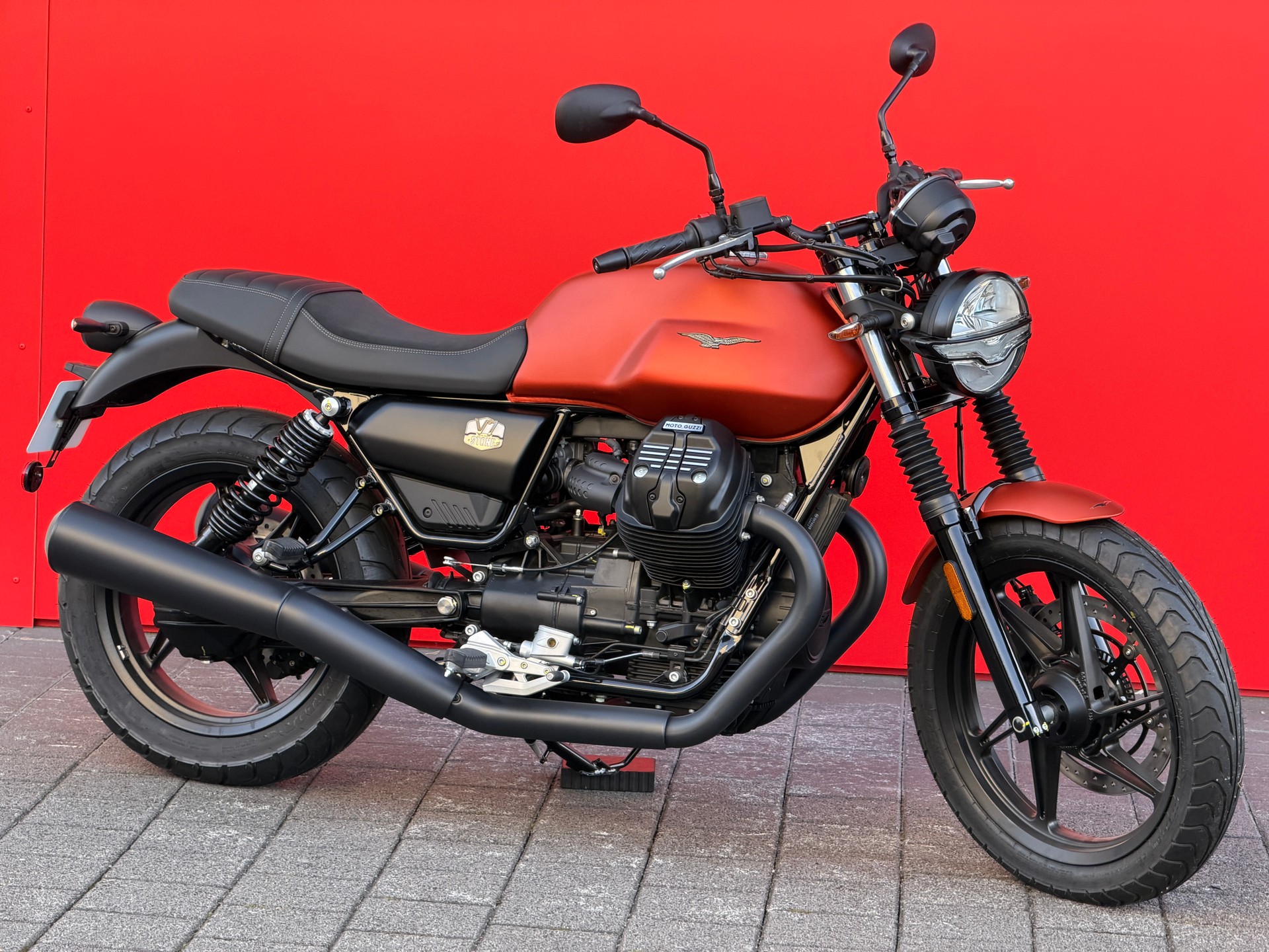 MOTO GUZZI V7 IV 850 Stone "COLORE INDIVIDUALE"-image-11