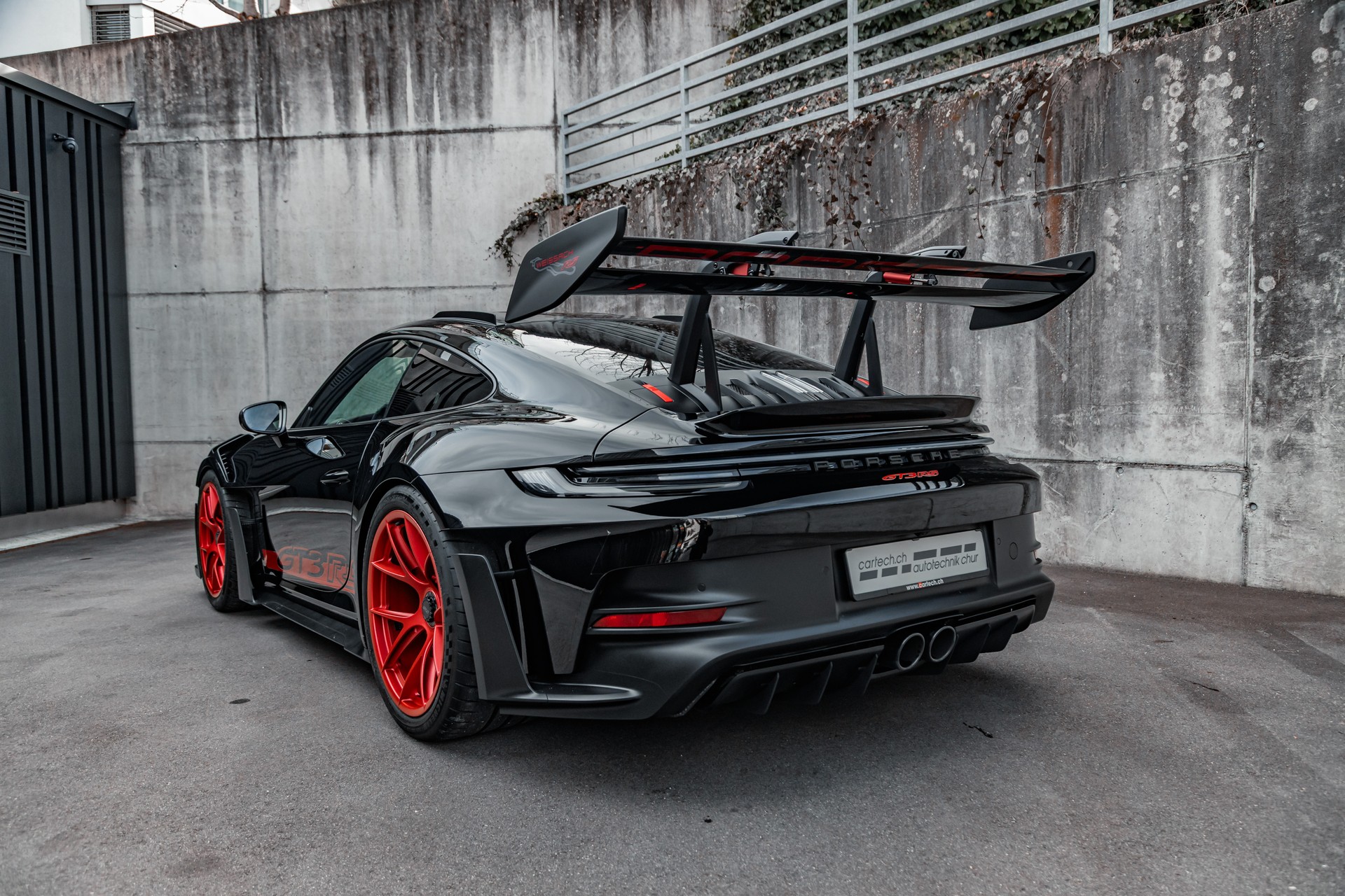 PORSCHE 911 GT3 RS-showroom-element-3