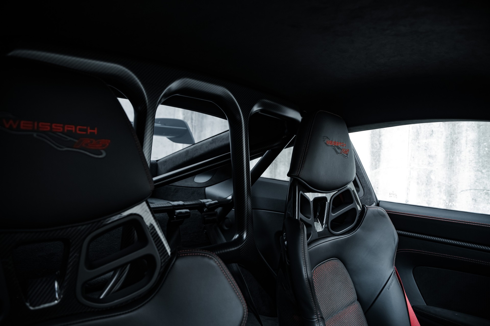 PORSCHE 911 GT3 RS-image-30