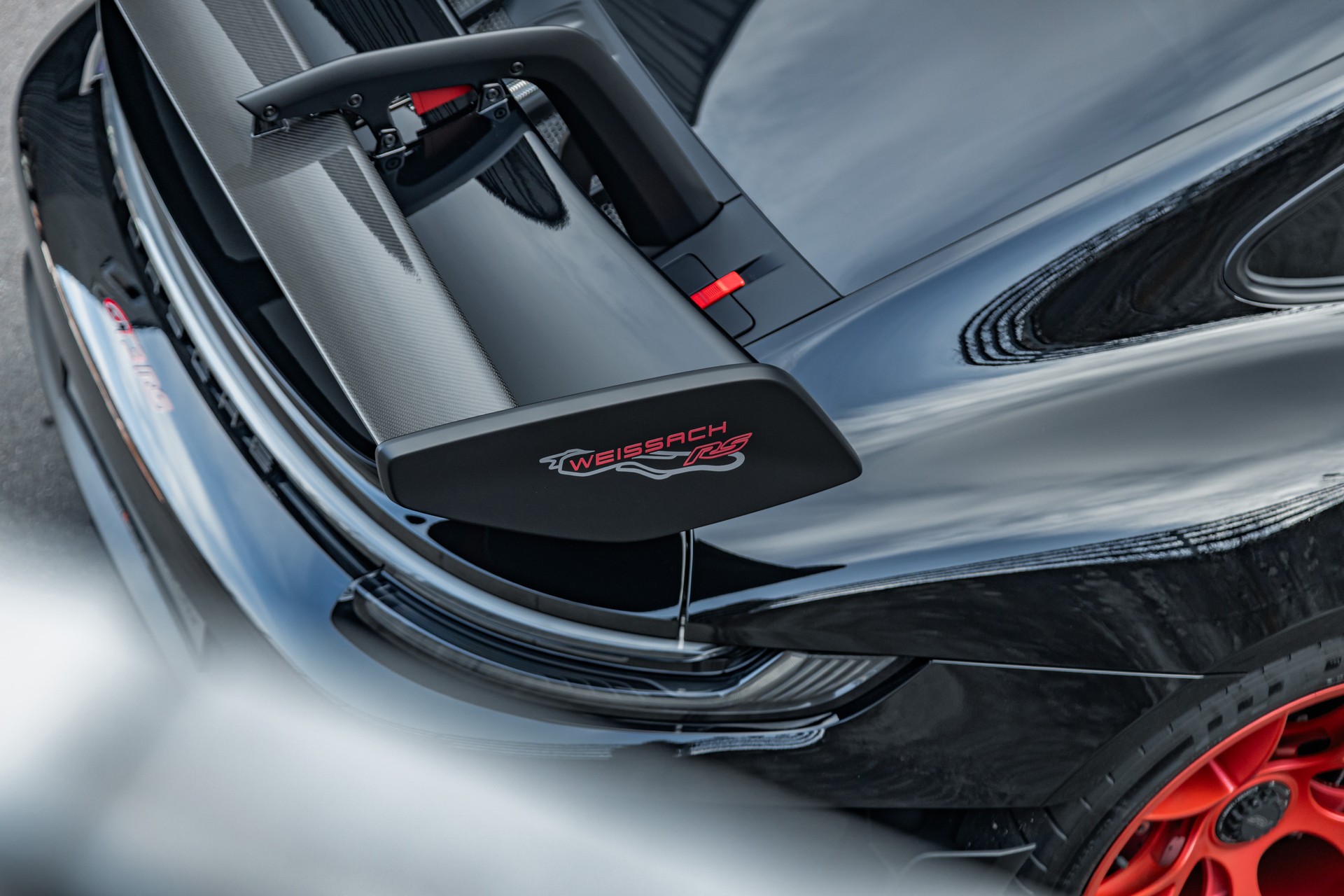 PORSCHE 911 GT3 RS-image-10