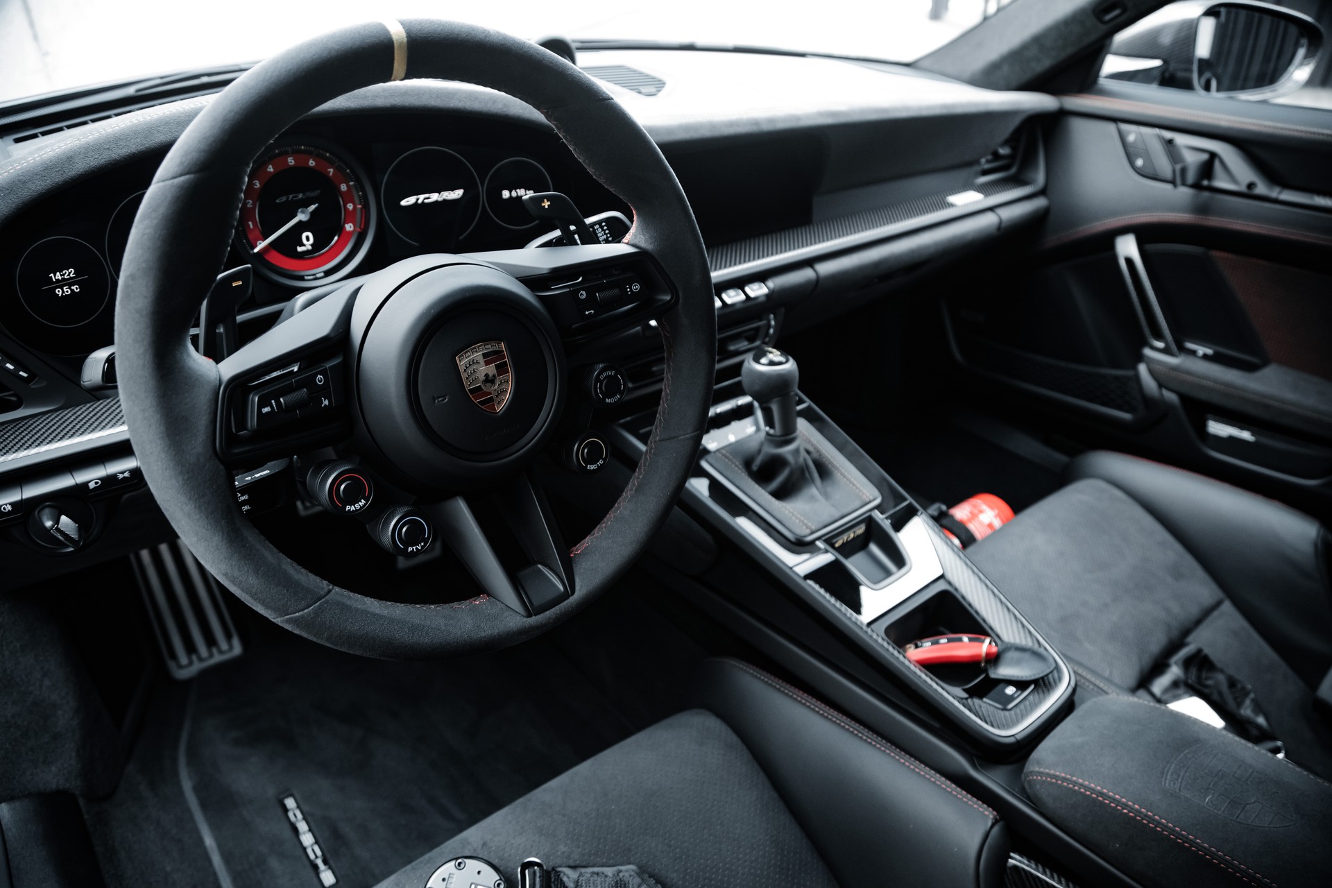 PORSCHE 911 GT3 RS-image-26