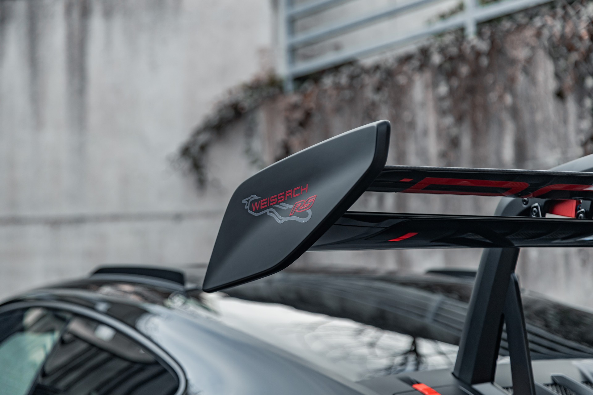 PORSCHE 911 GT3 RS-image-4