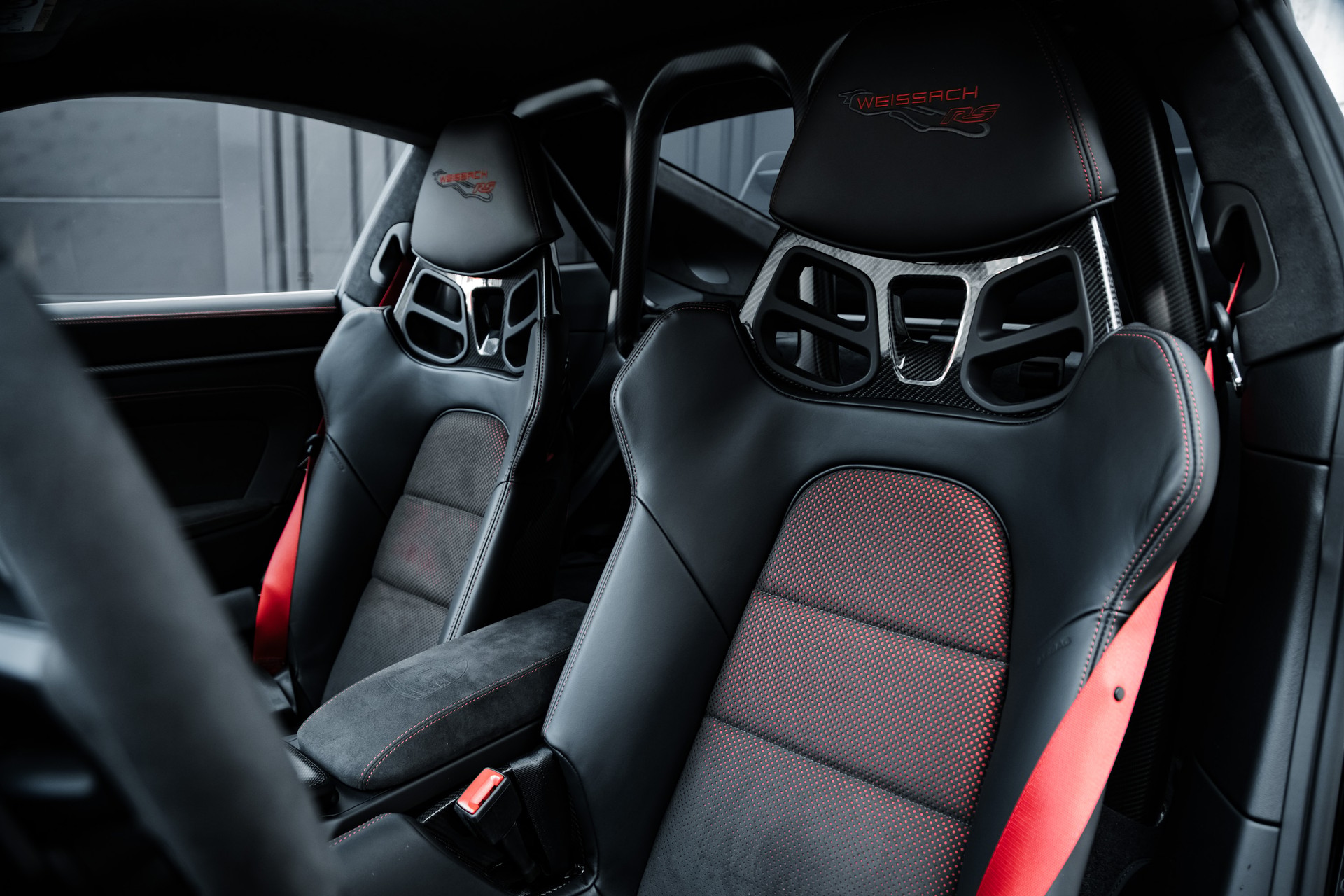 PORSCHE 911 GT3 RS-image-24